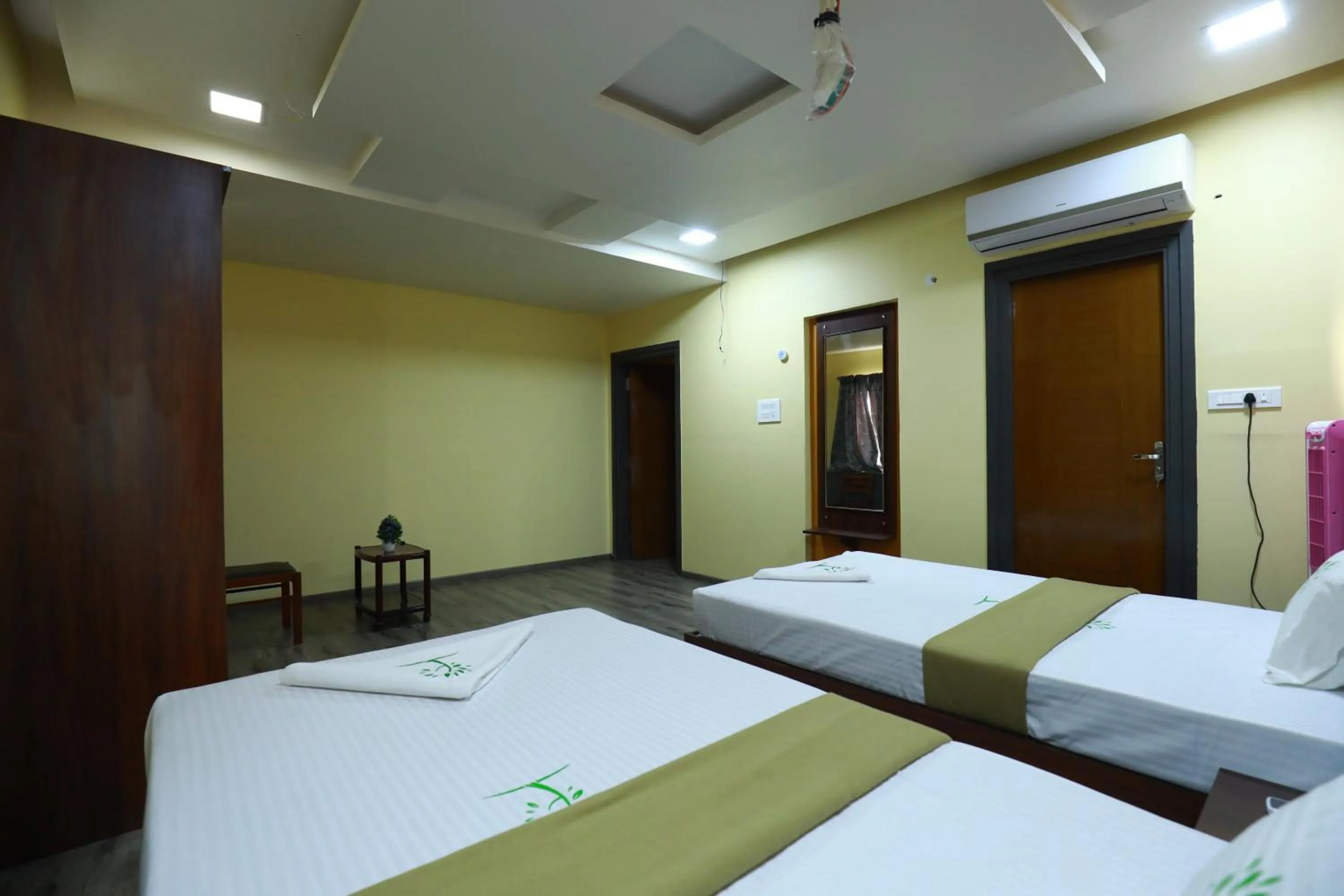 Bed in The Ideal Nest Kumbakonam