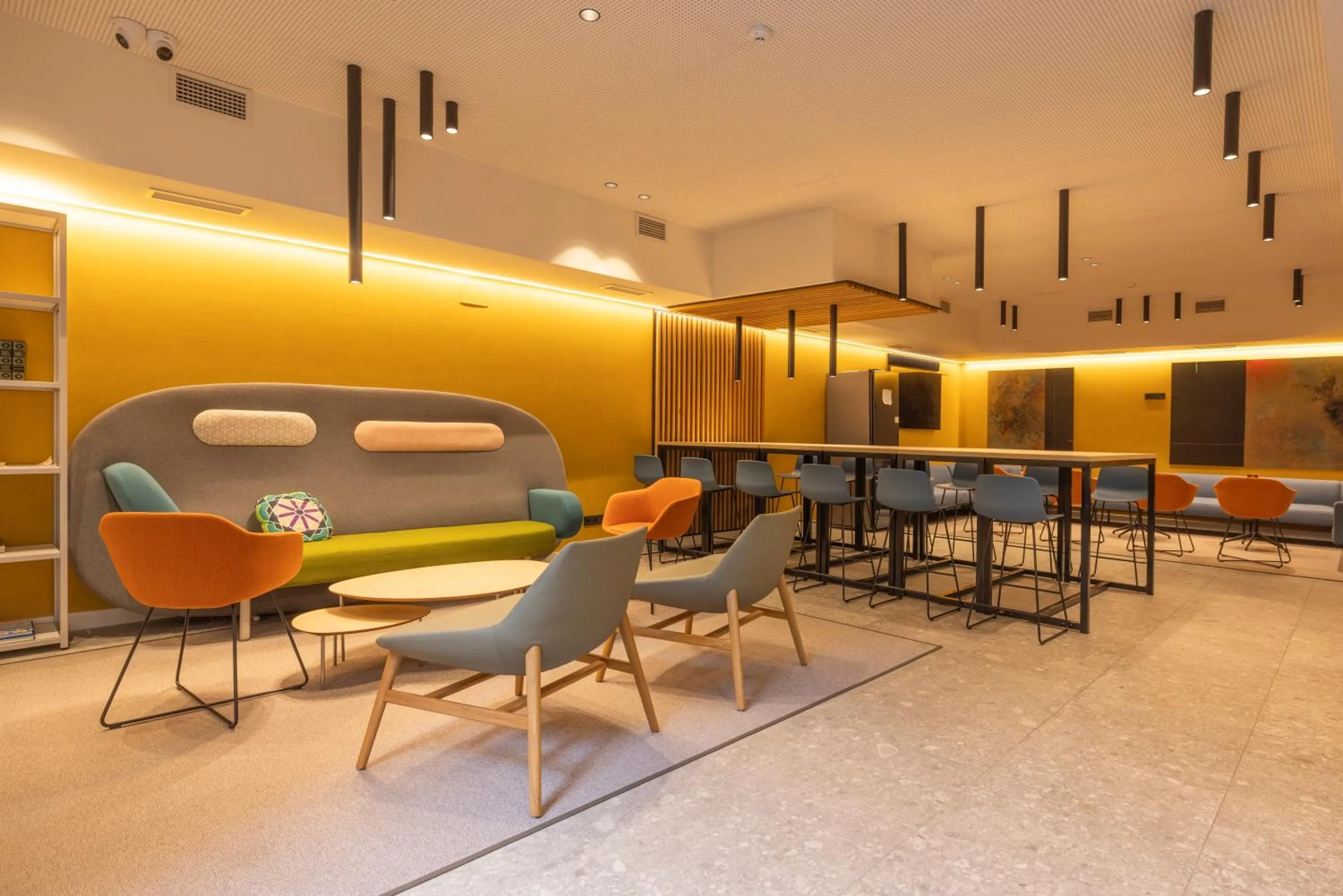 Communal lounge/ TV room in Inn Boutique León