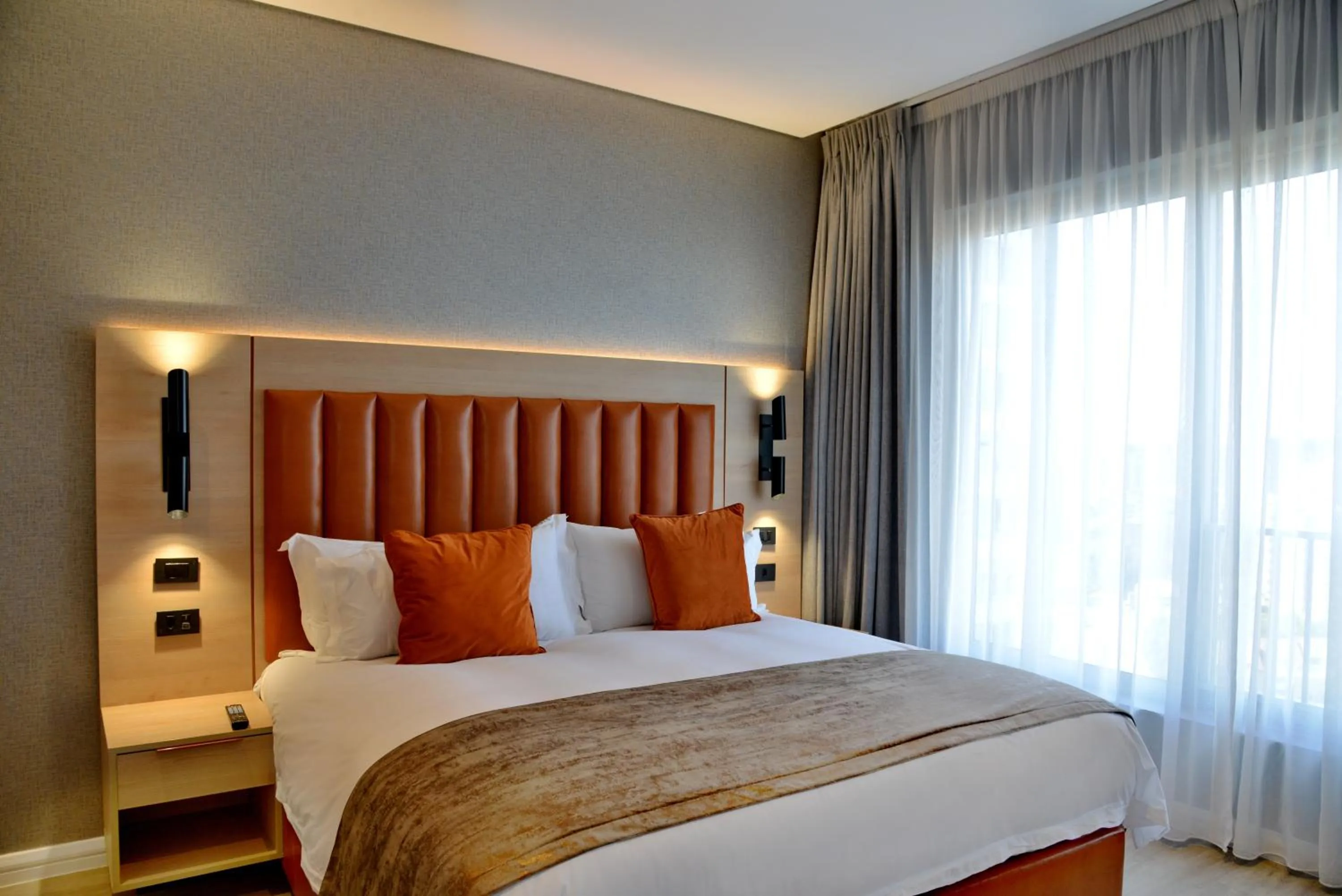 Bedroom, Bed in @Sandton Hotel