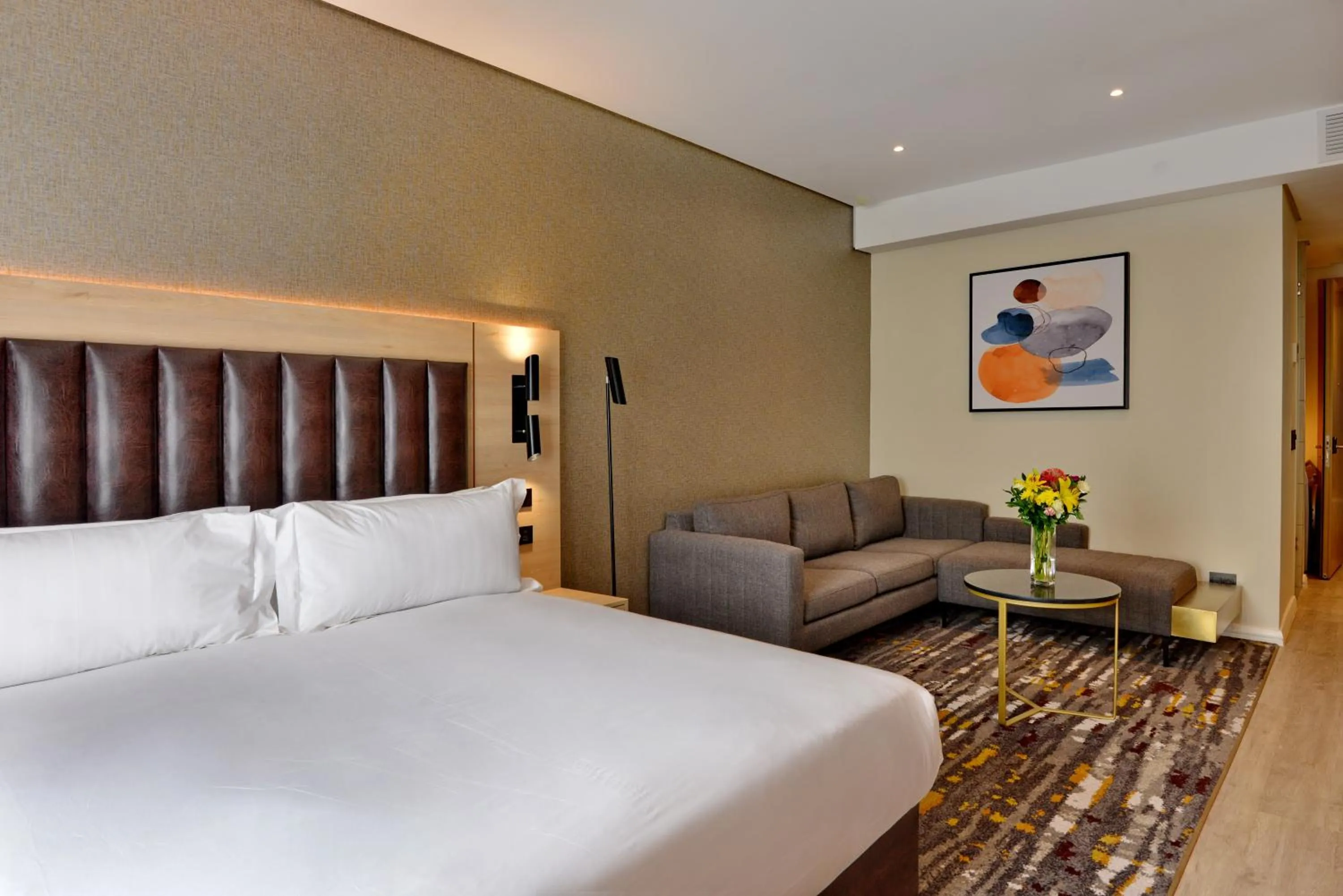 Photo of the whole room, Bed in @Sandton Hotel