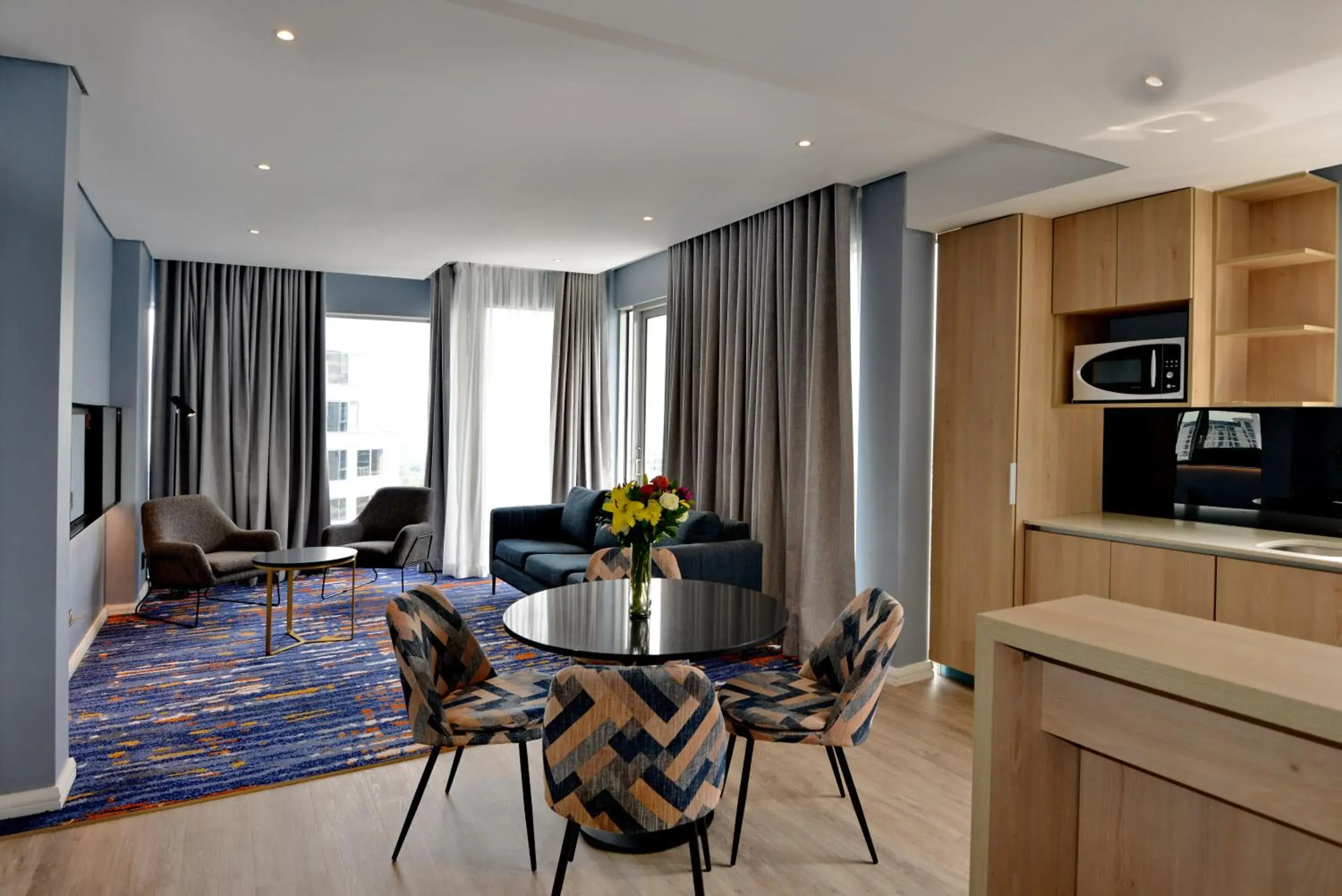 Executive Suite in @Sandton Hotel Executive Suite in @Sandton Hotel