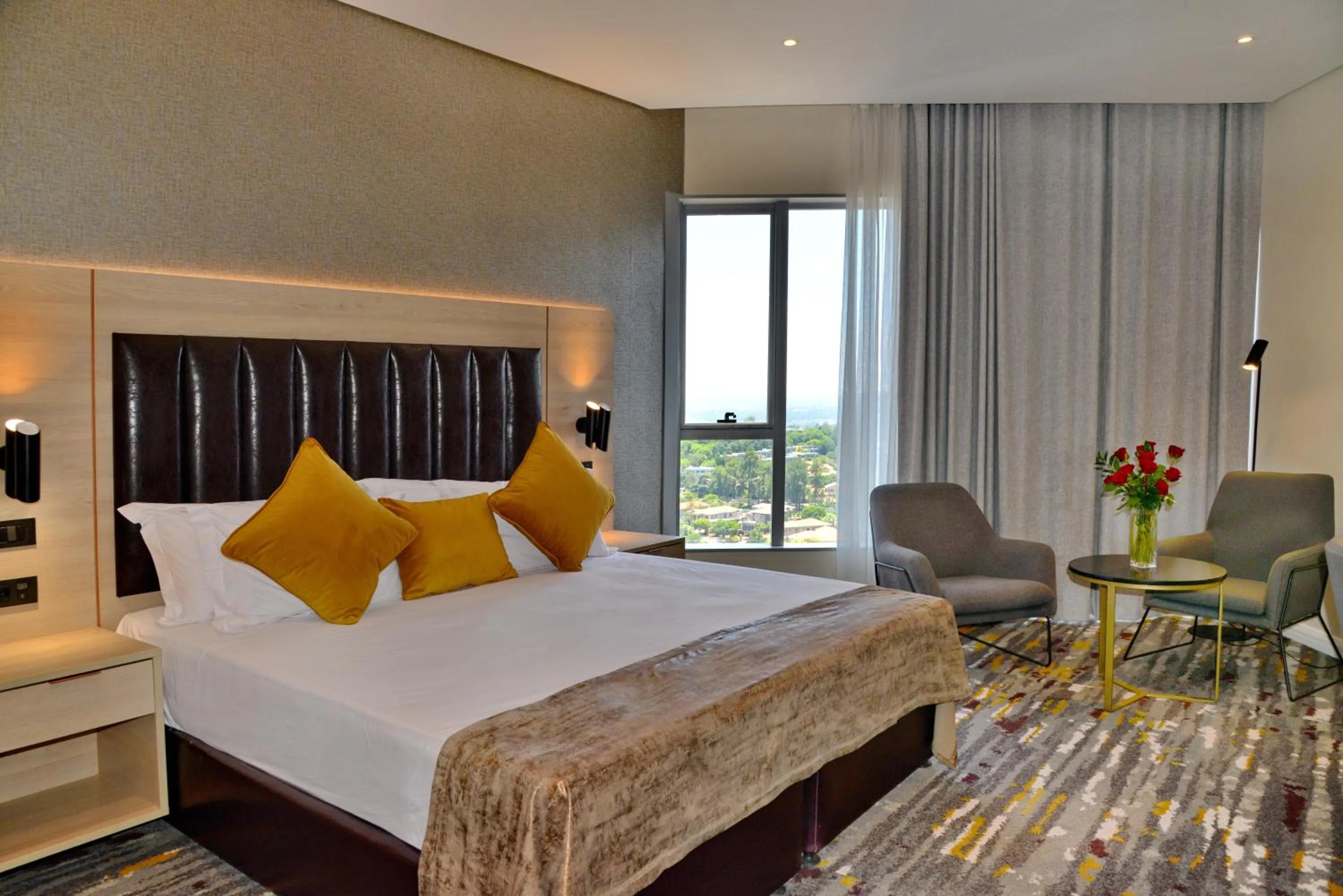 Bedroom, Bed in @Sandton Hotel