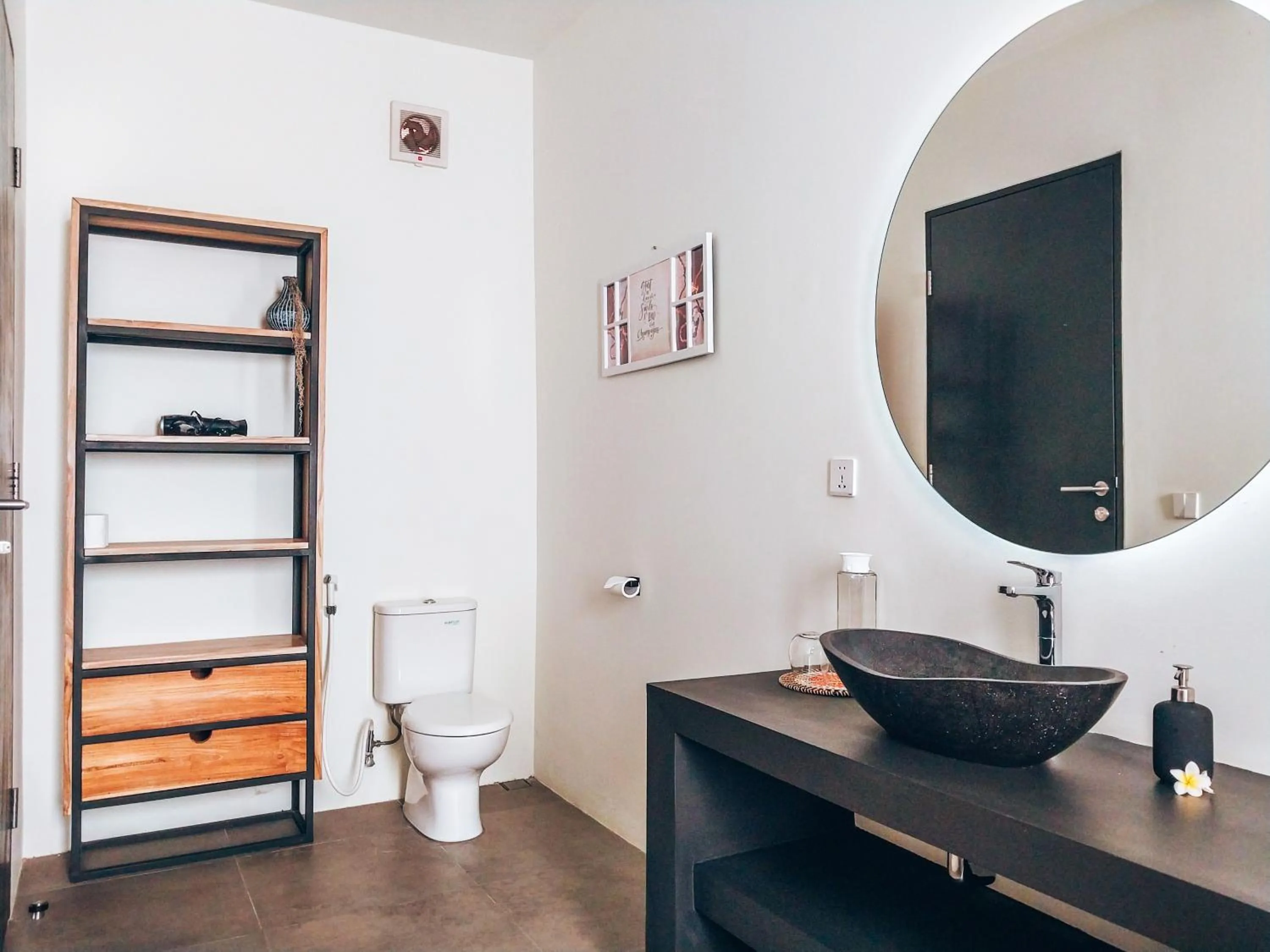 Toilet in Amazing Lombok Resort