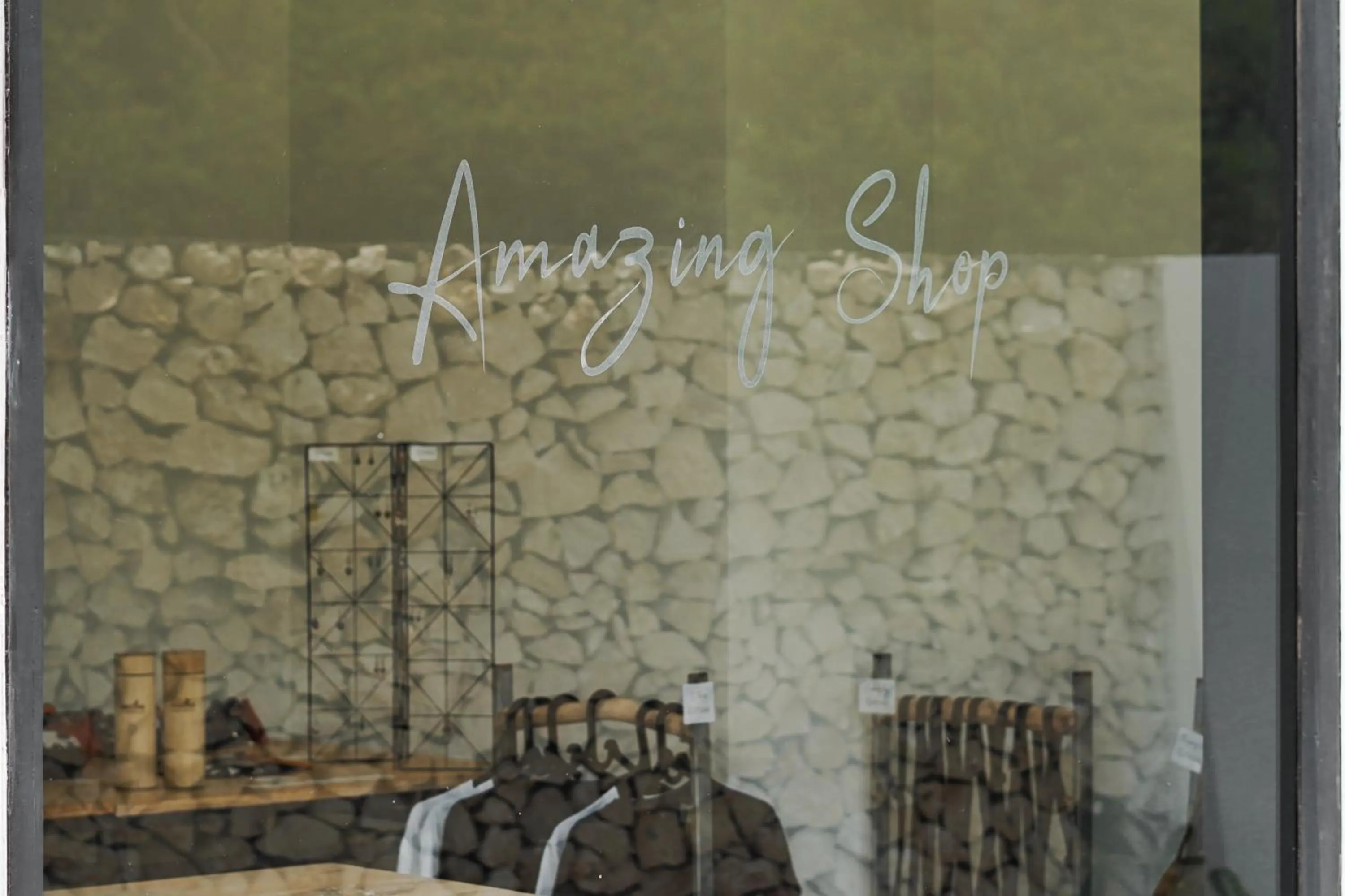 On-site shops in Amazing Lombok Resort