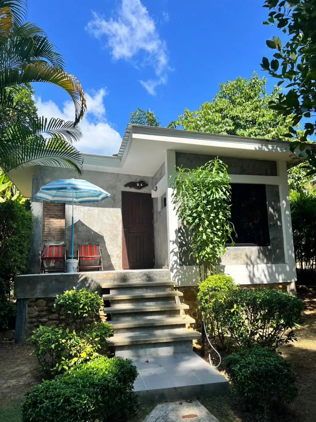 Property building in Sunshine On The Rock Property building in Sunshine On The Rock