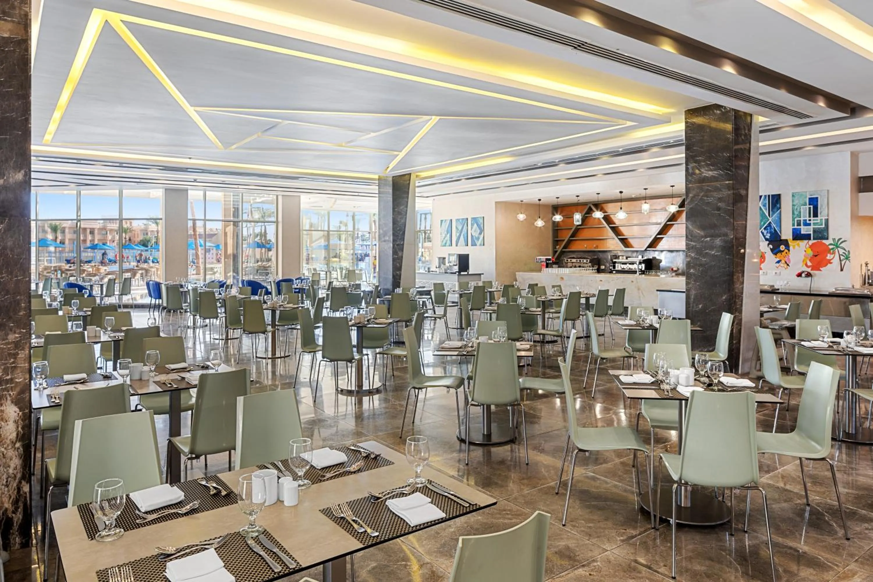 Restaurant/places to eat in Beach Albatros The Club - Aqua Park