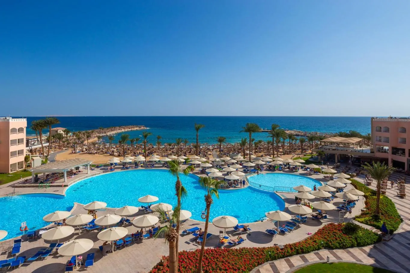 Swimming pool in Beach Albatros The Club - Aqua Park