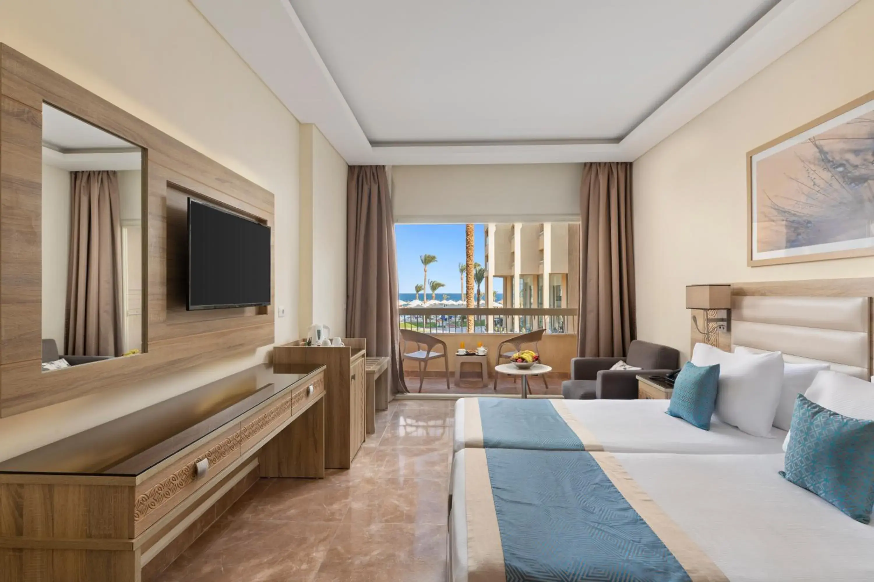 Deluxe Family Room in Beach Albatros The Club - Aqua Park Deluxe Family Room in Beach Albatros The Club - Aqua Park