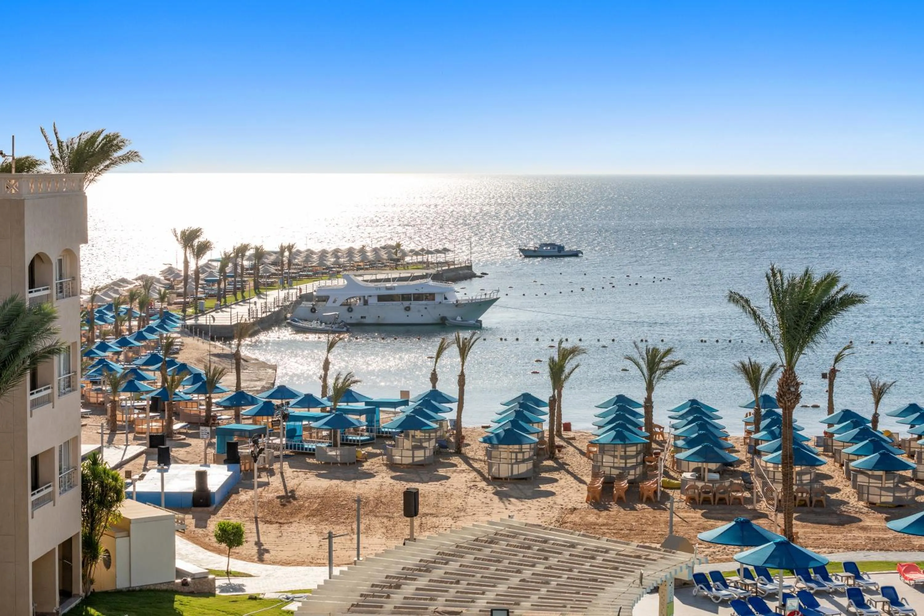 Sea view in Beach Albatros The Club - Aqua Park