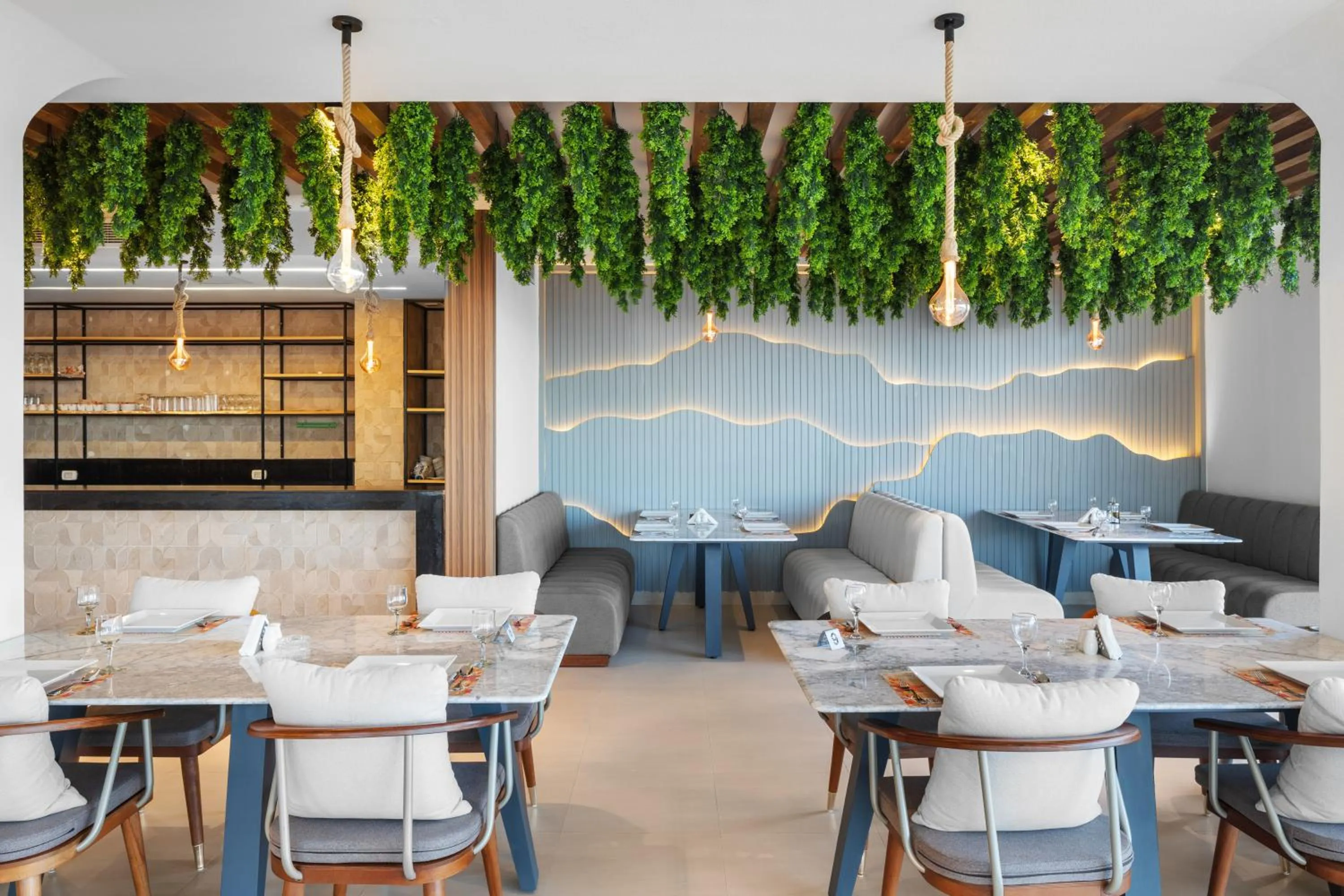 Restaurant/places to eat in Beach Albatros The Club - Aqua Park