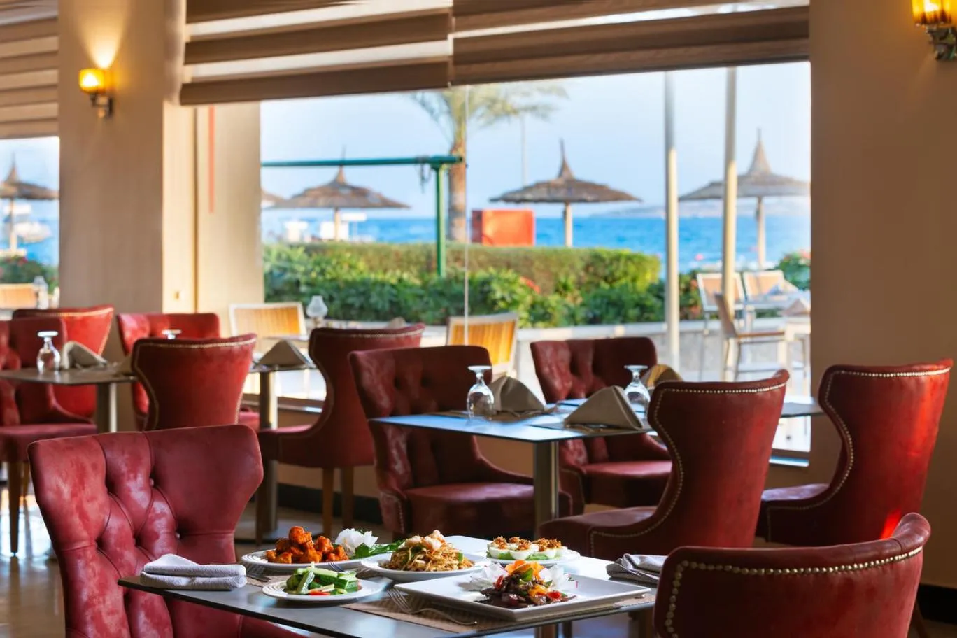 Restaurant/places to eat in Beach Albatros The Club - Aqua Park