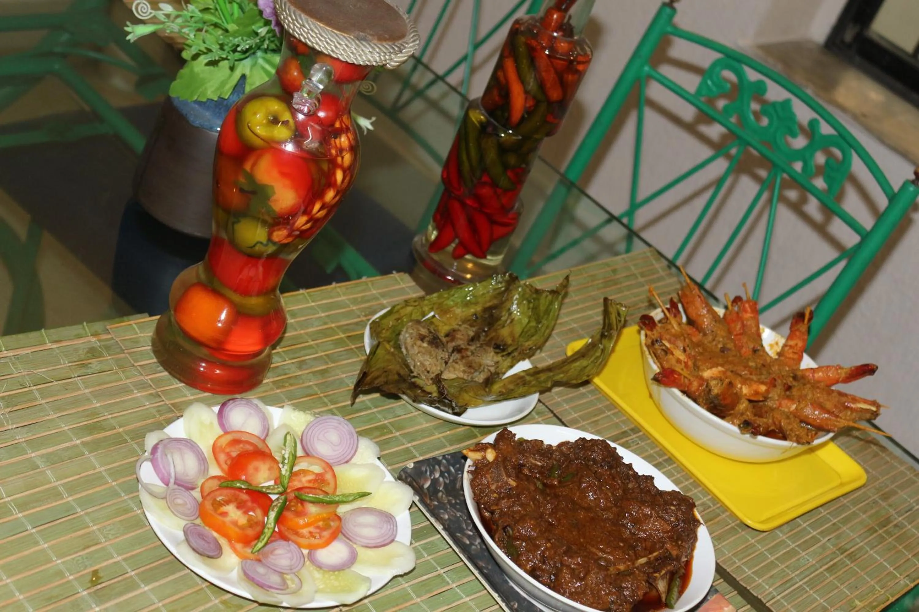 Food and drinks in Crossroads