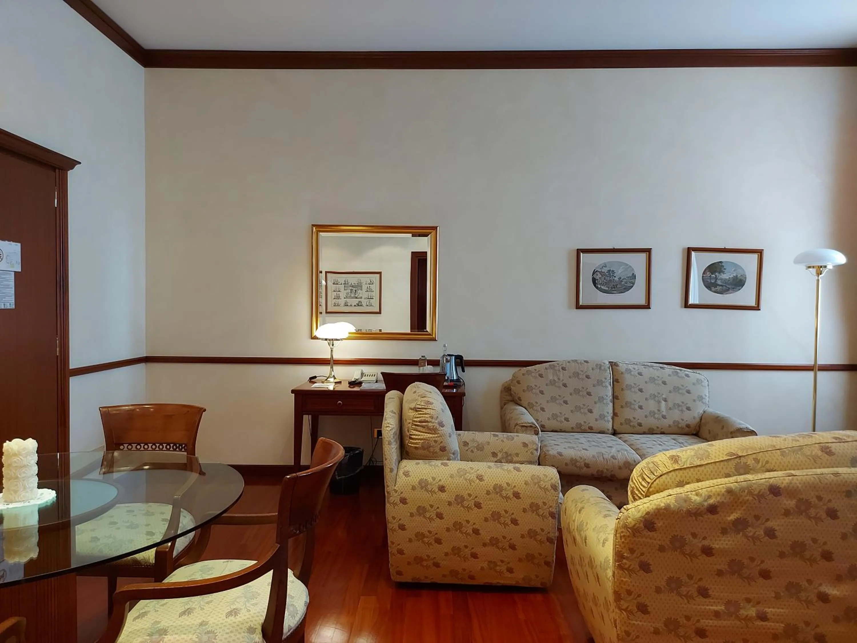 Seating area in Phi Hotel Dei Medaglioni