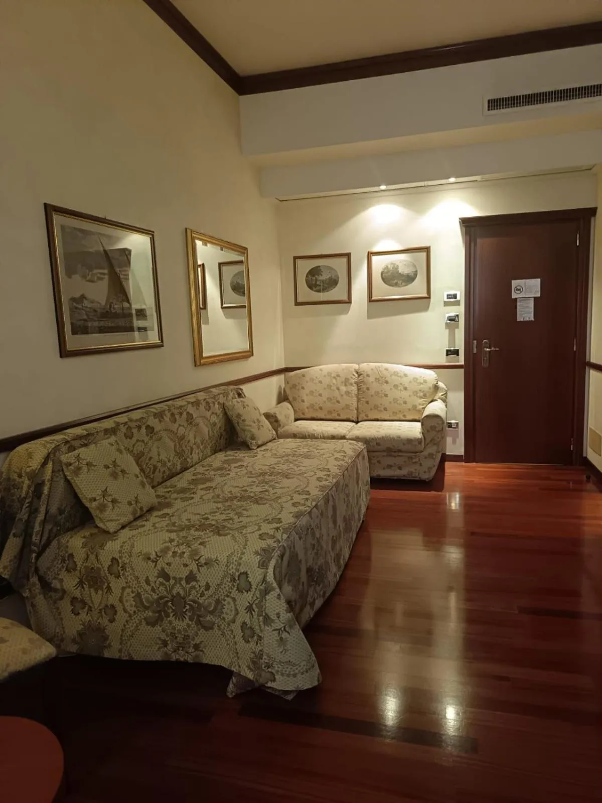 Entertainment in Phi Hotel Dei Medaglioni