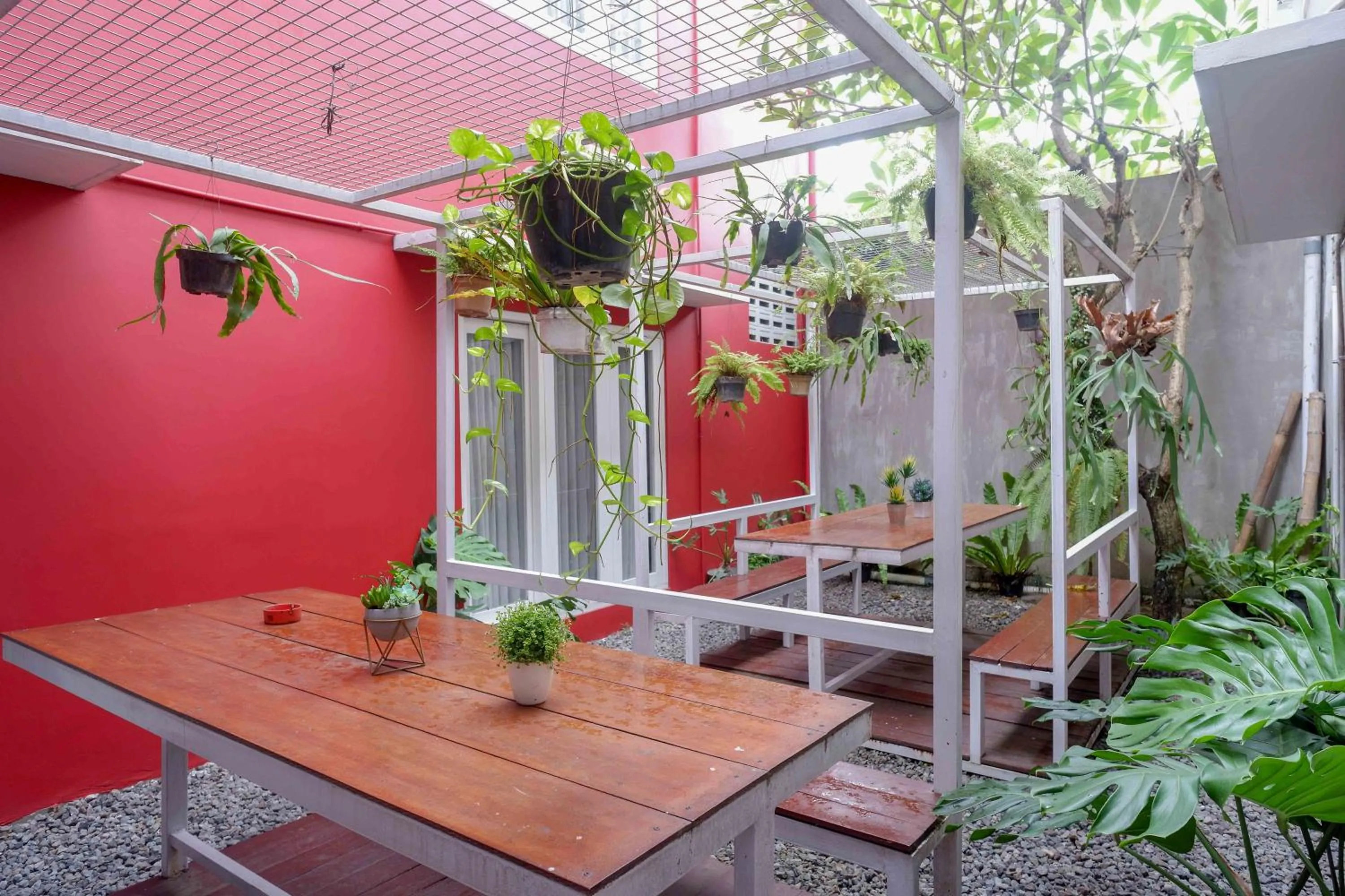 Restaurant/places to eat in Sans Hotel Absari Yogyakarta