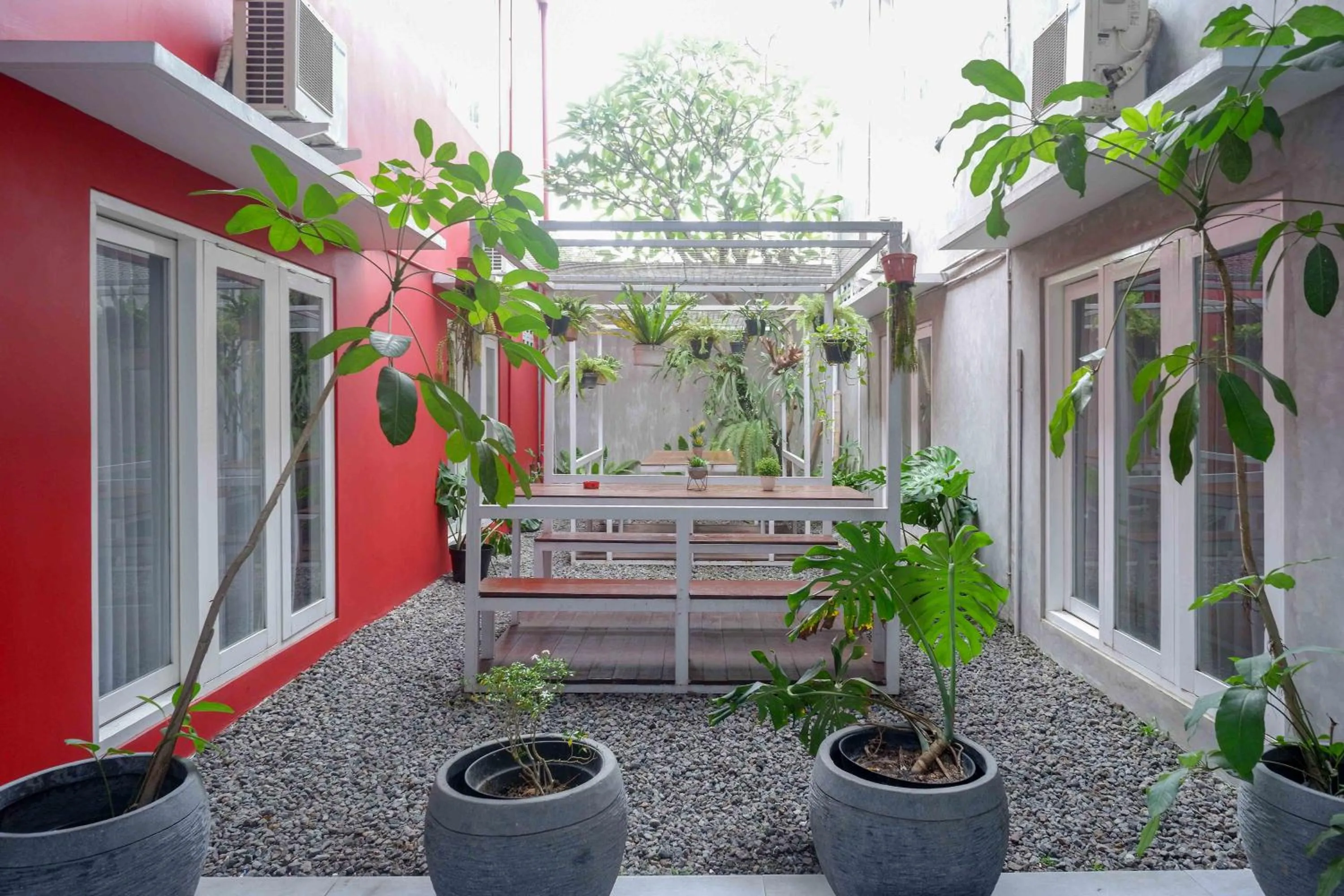 Restaurant/places to eat in Sans Hotel Absari Yogyakarta