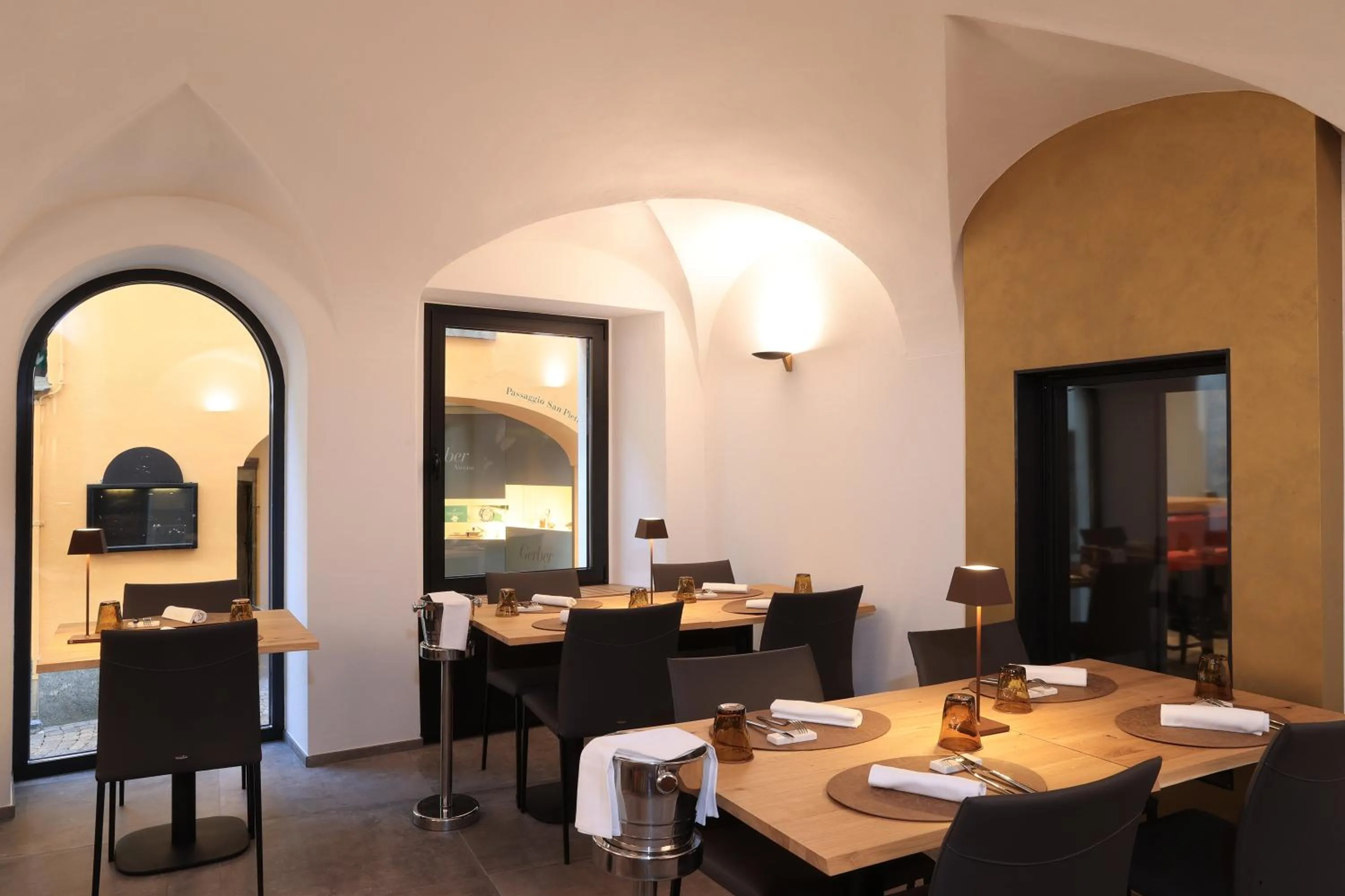 Restaurant/places to eat in Charme Hotel al Torchio