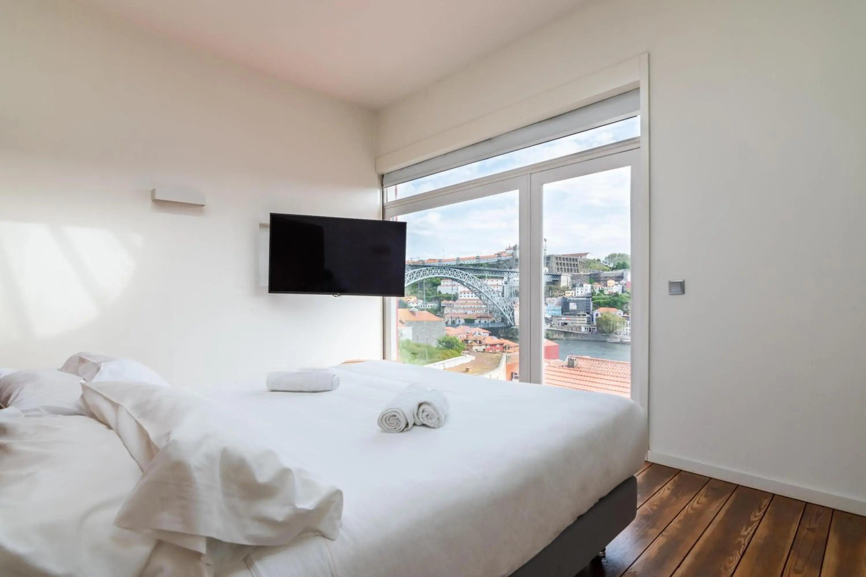 Suite with River View in The Central House Porto Ribeira Suite with River View in The Central House Porto Ribeira