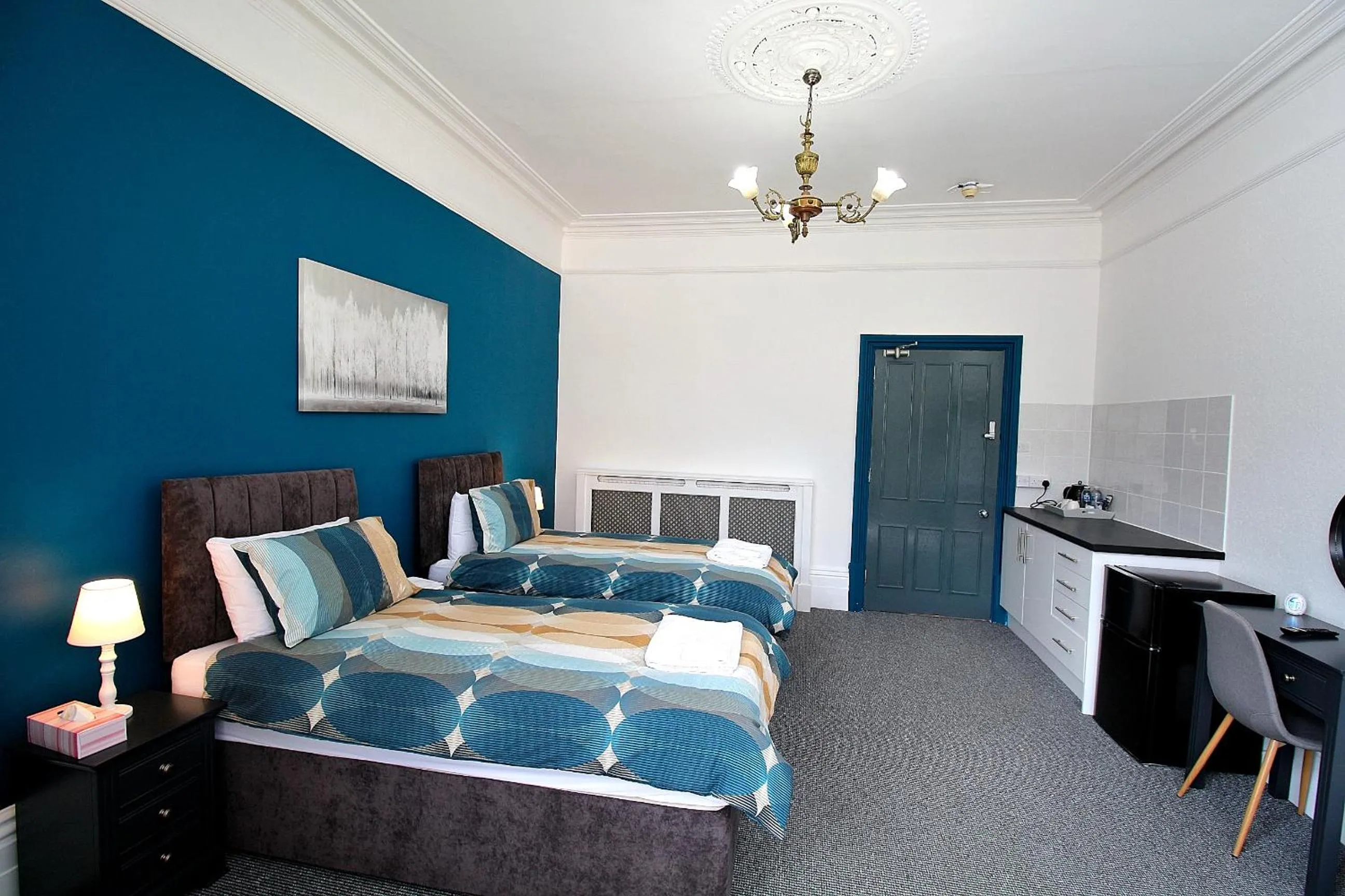 Bedroom, Bed in Hamilton