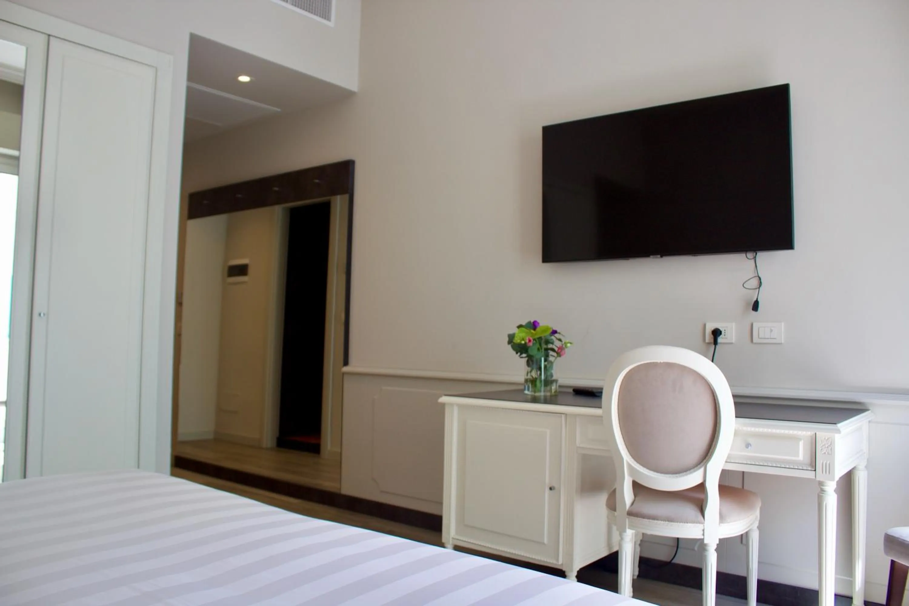 Bedroom, Bed in Parco dei Principi Boutique Hotel