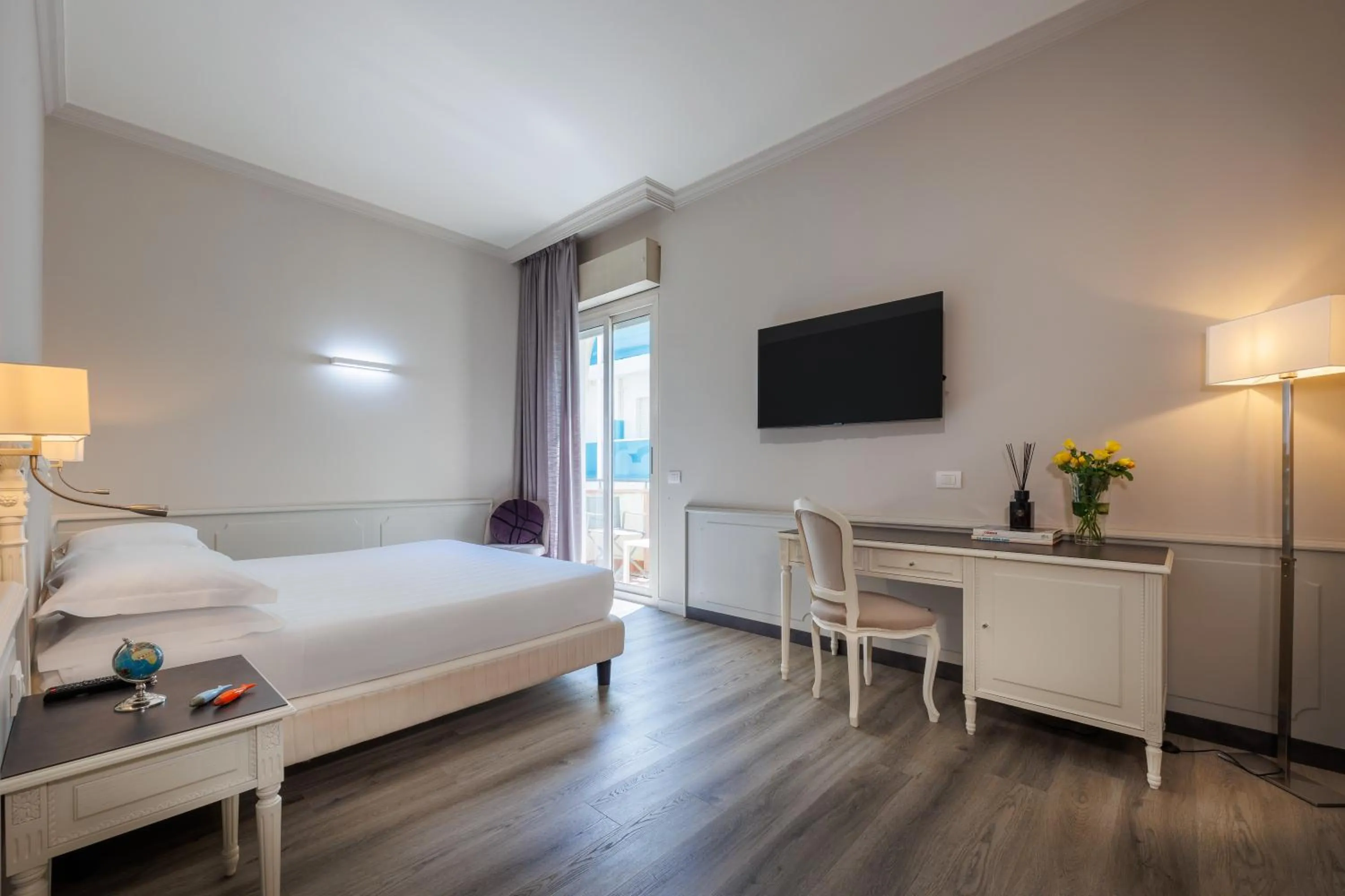 Bedroom, Bed in Parco dei Principi Boutique Hotel