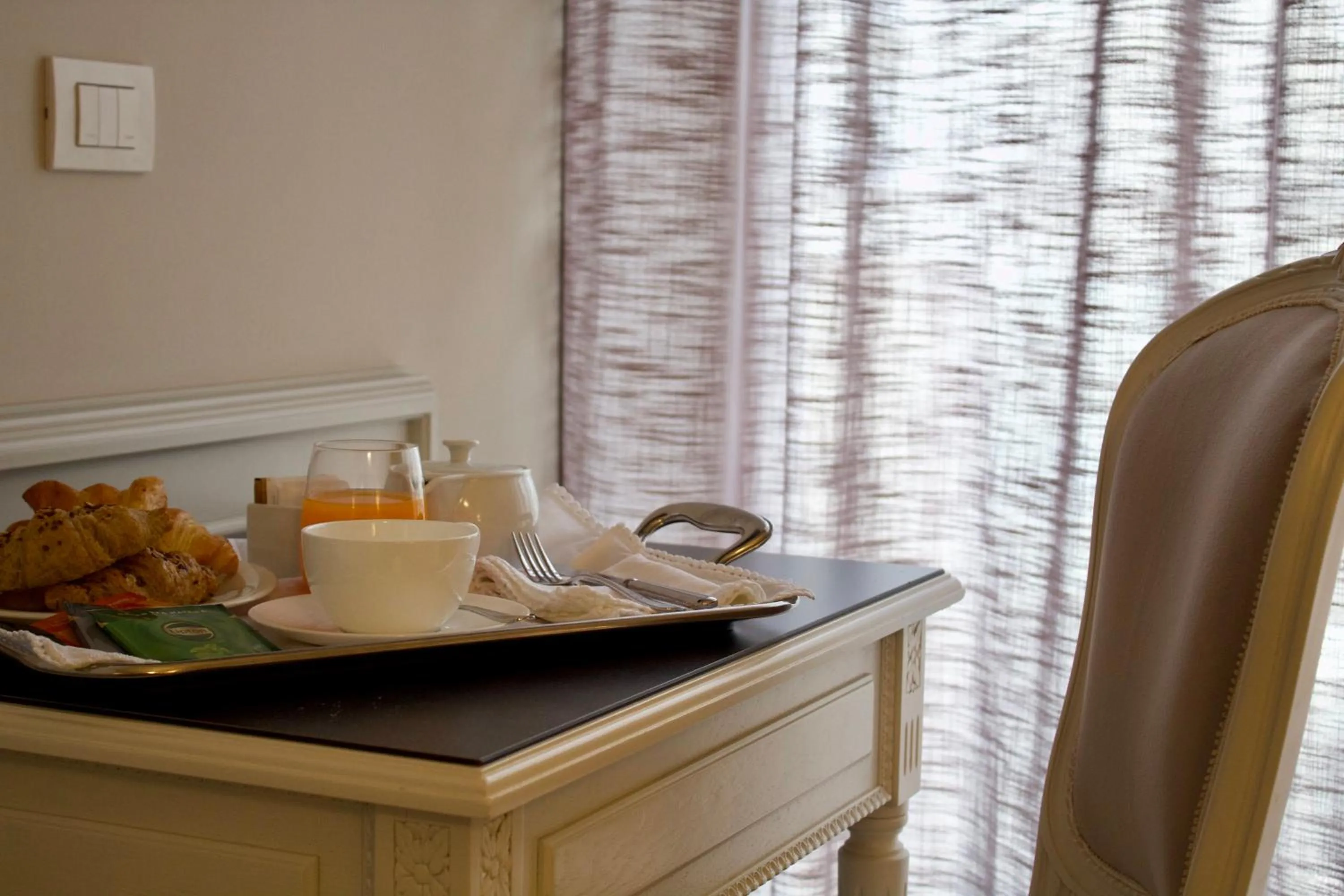 Coffee/tea facilities in Parco dei Principi Boutique Hotel