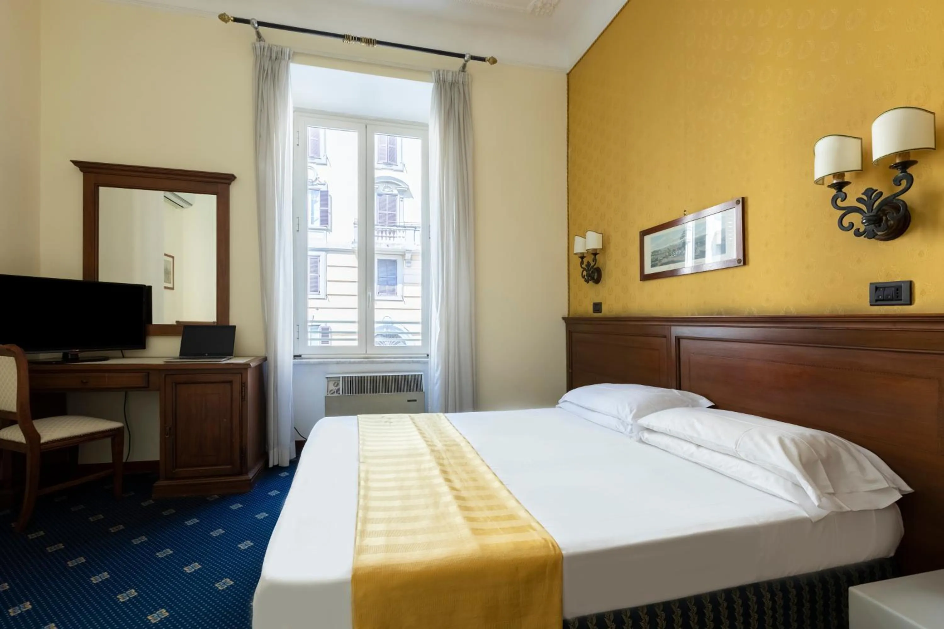 Bed in Hotel Coppede'