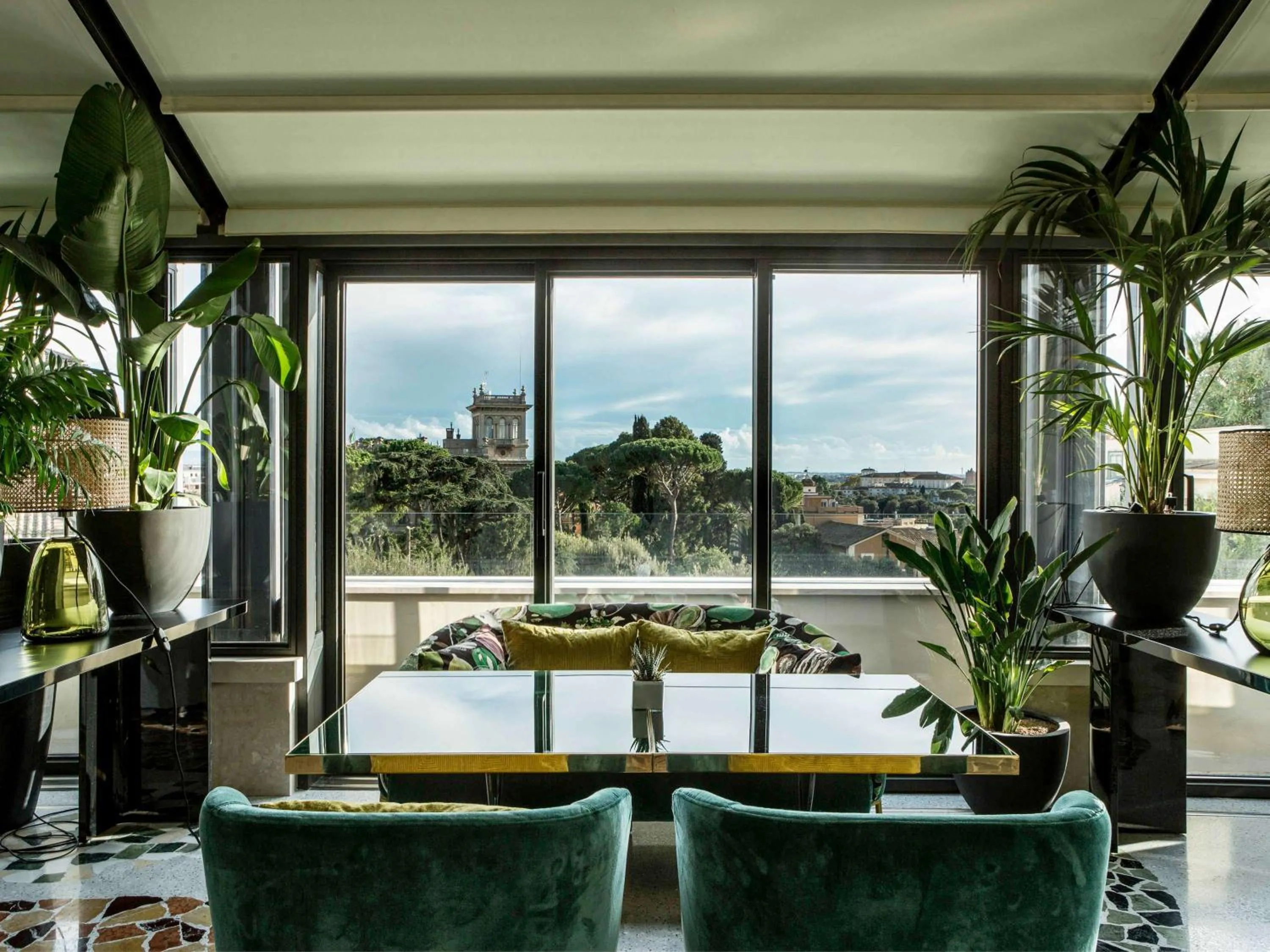 Lounge or bar in Sofitel Roma Villa Borghese