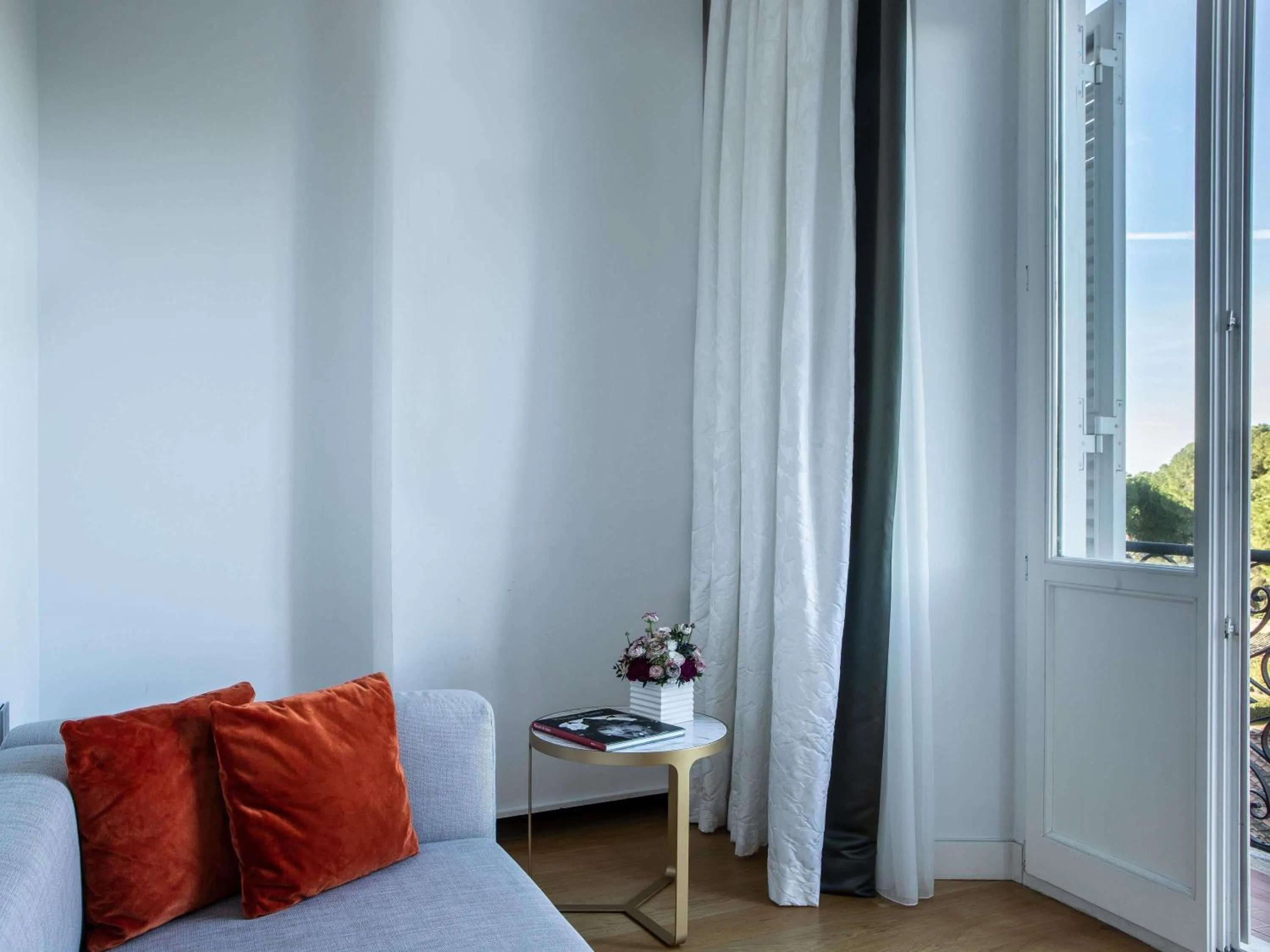 Bedroom in Sofitel Roma Villa Borghese