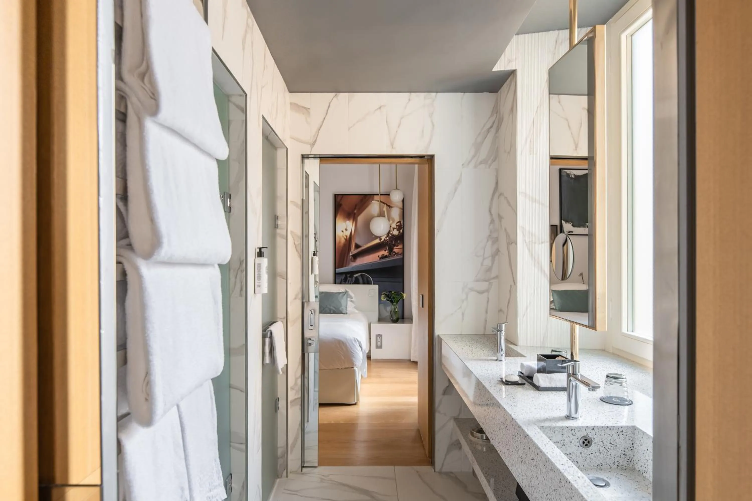 Bathroom, Bed in Sofitel Roma Villa Borghese