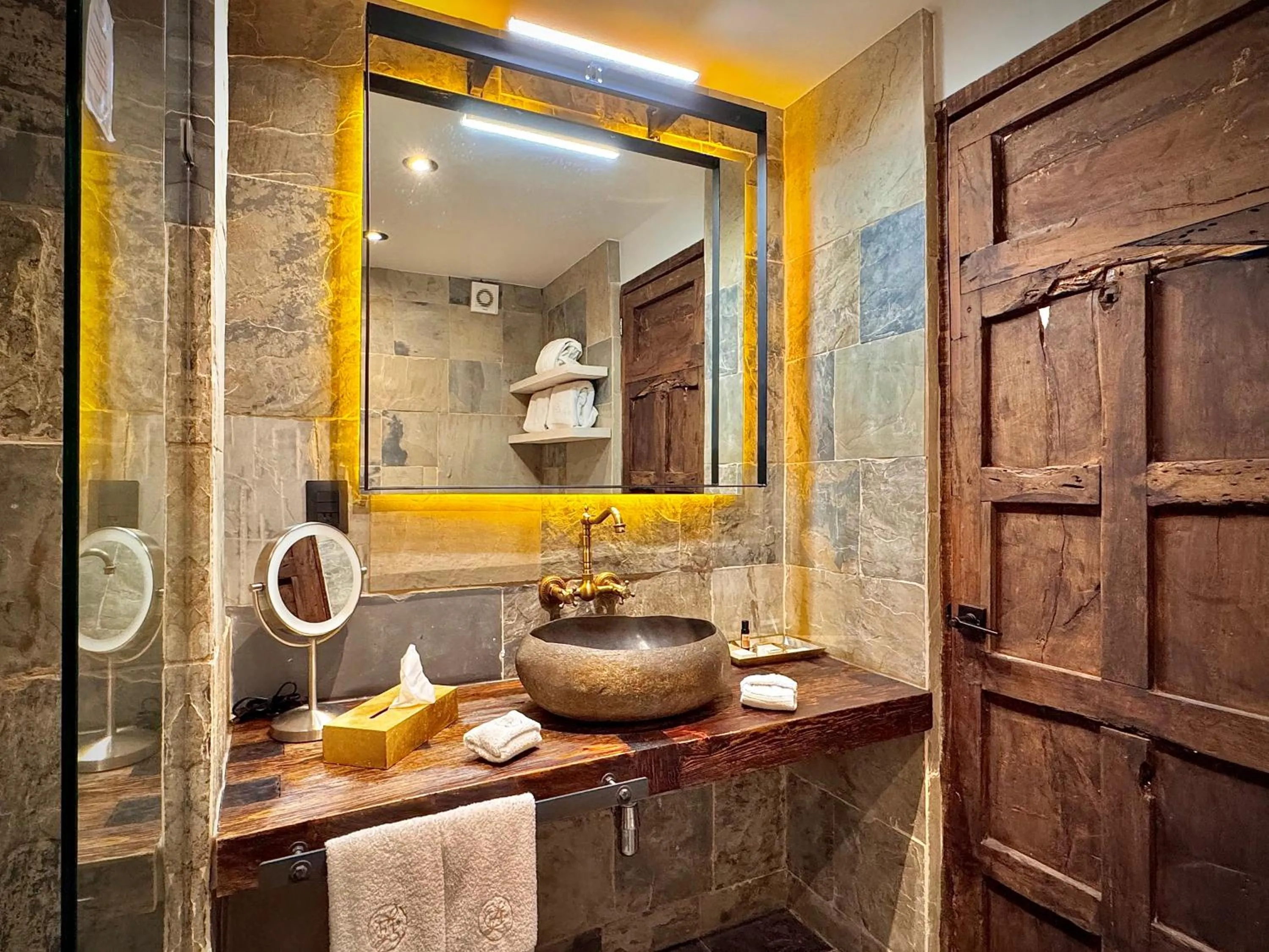 Shower in Hotel Boutique Casa Laja