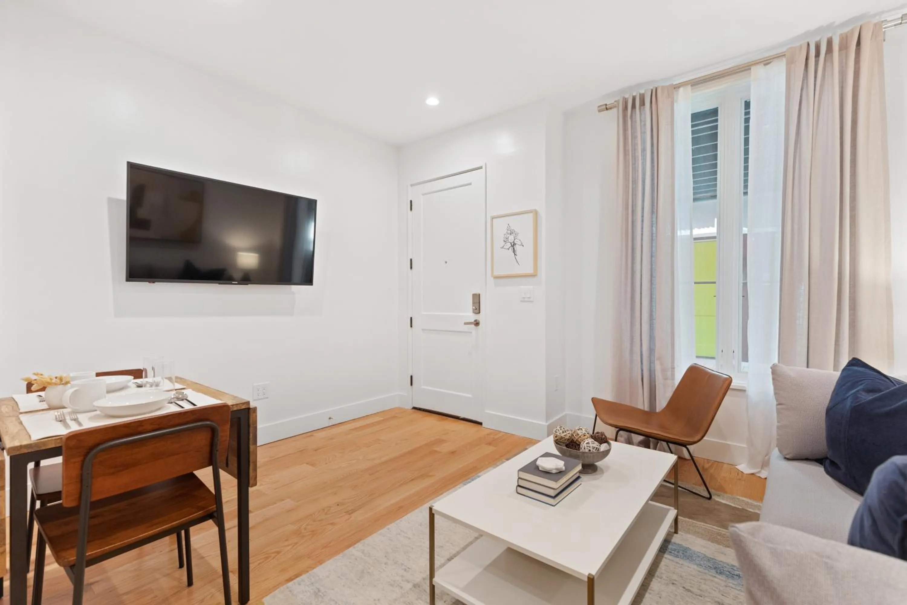 TV and multimedia in The Iris