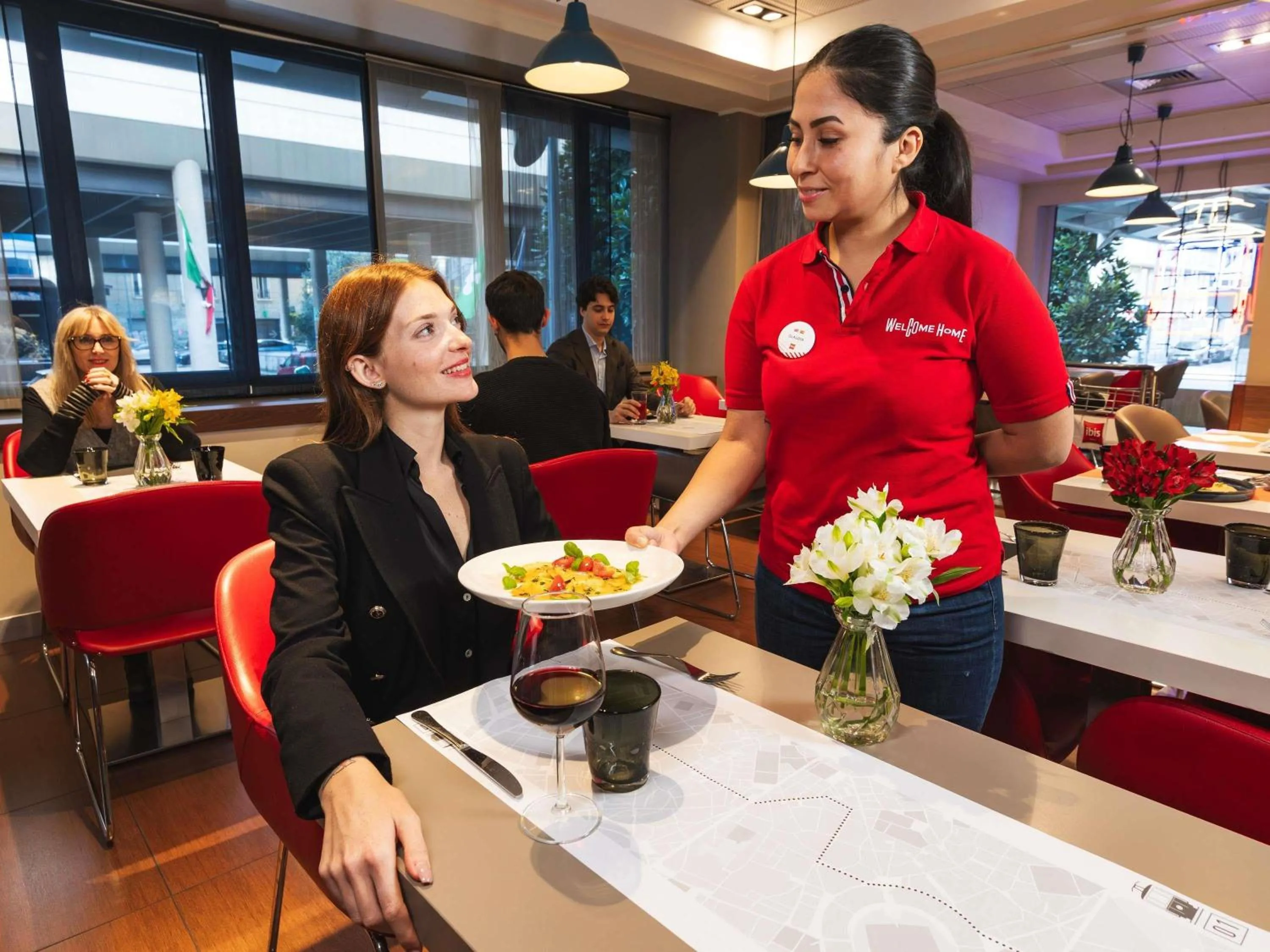 Restaurant/places to eat in Ibis Milano Centro