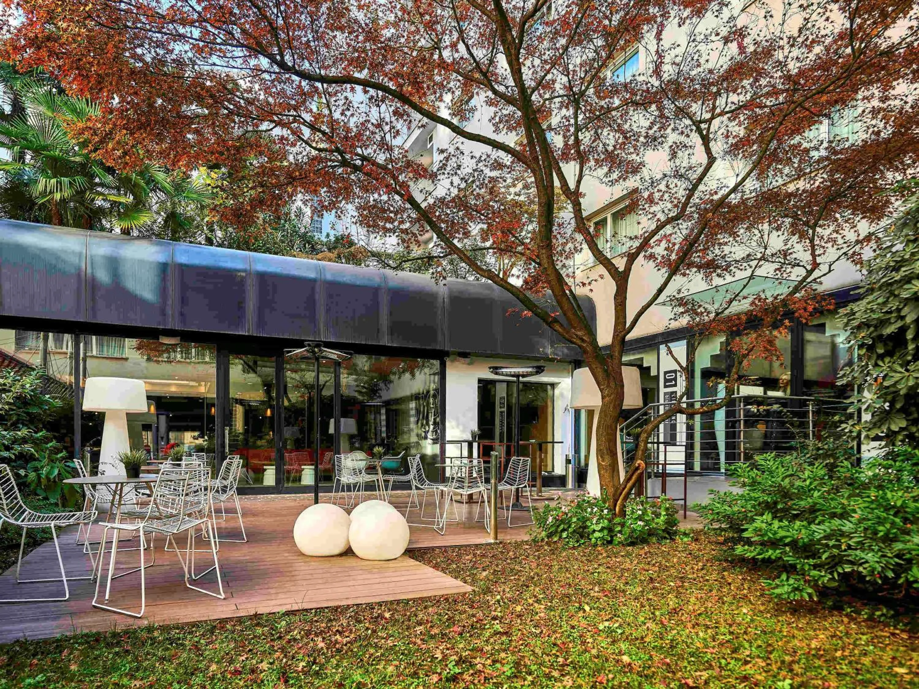 Restaurant/places to eat in Ibis Milano Centro