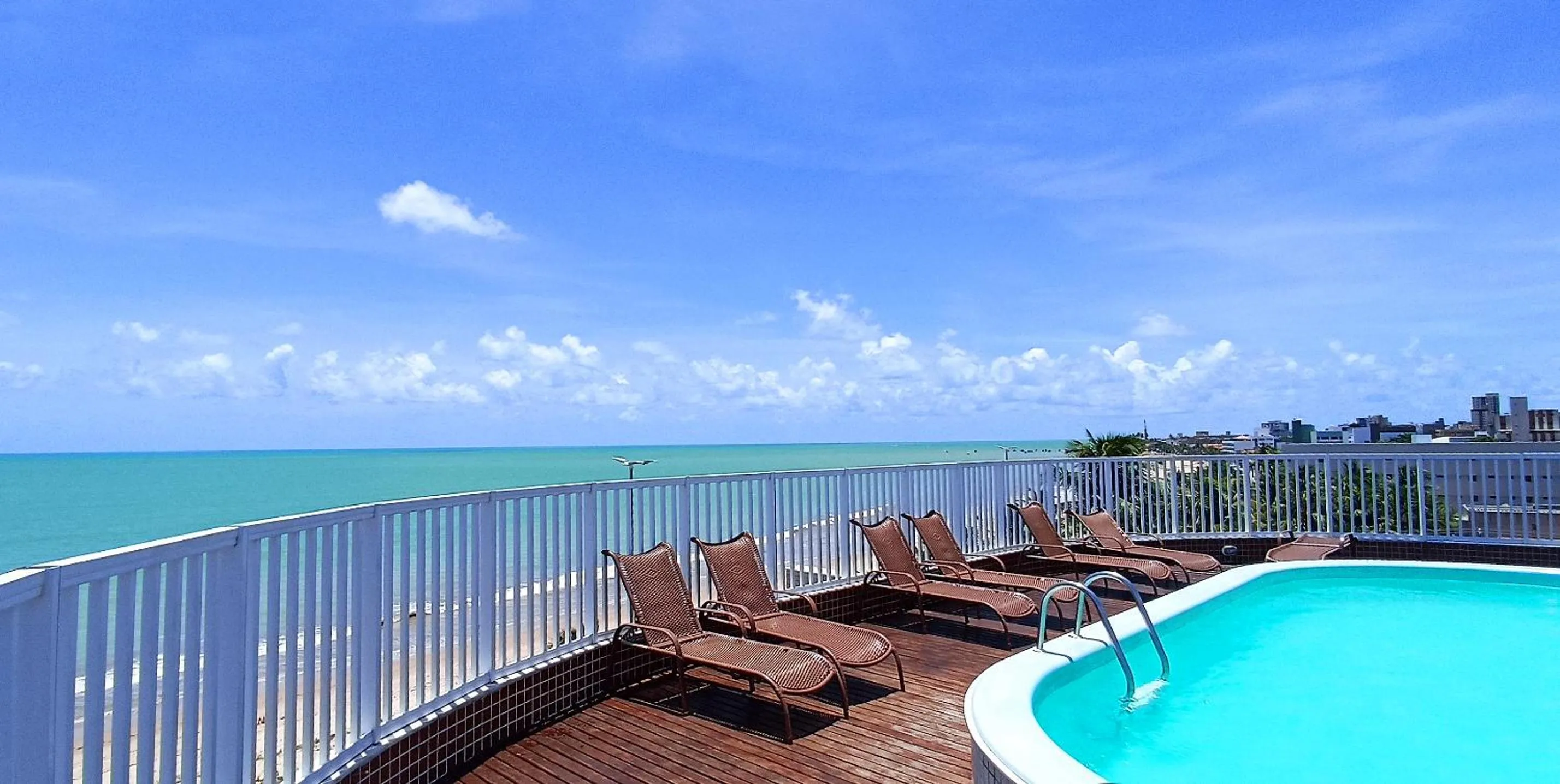 Pool view in Happy Hotel Manaíra