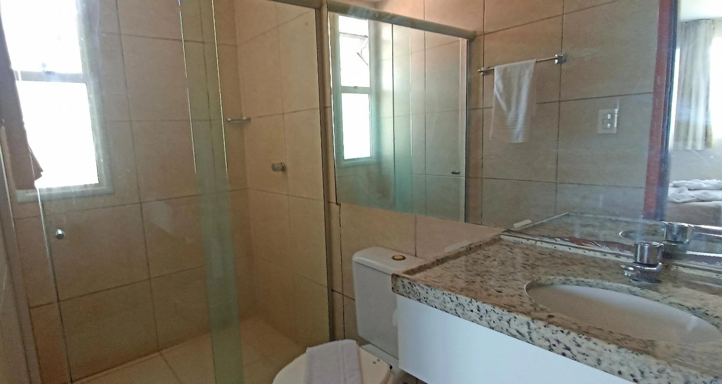 Bathroom in Happy Hotel Manaíra