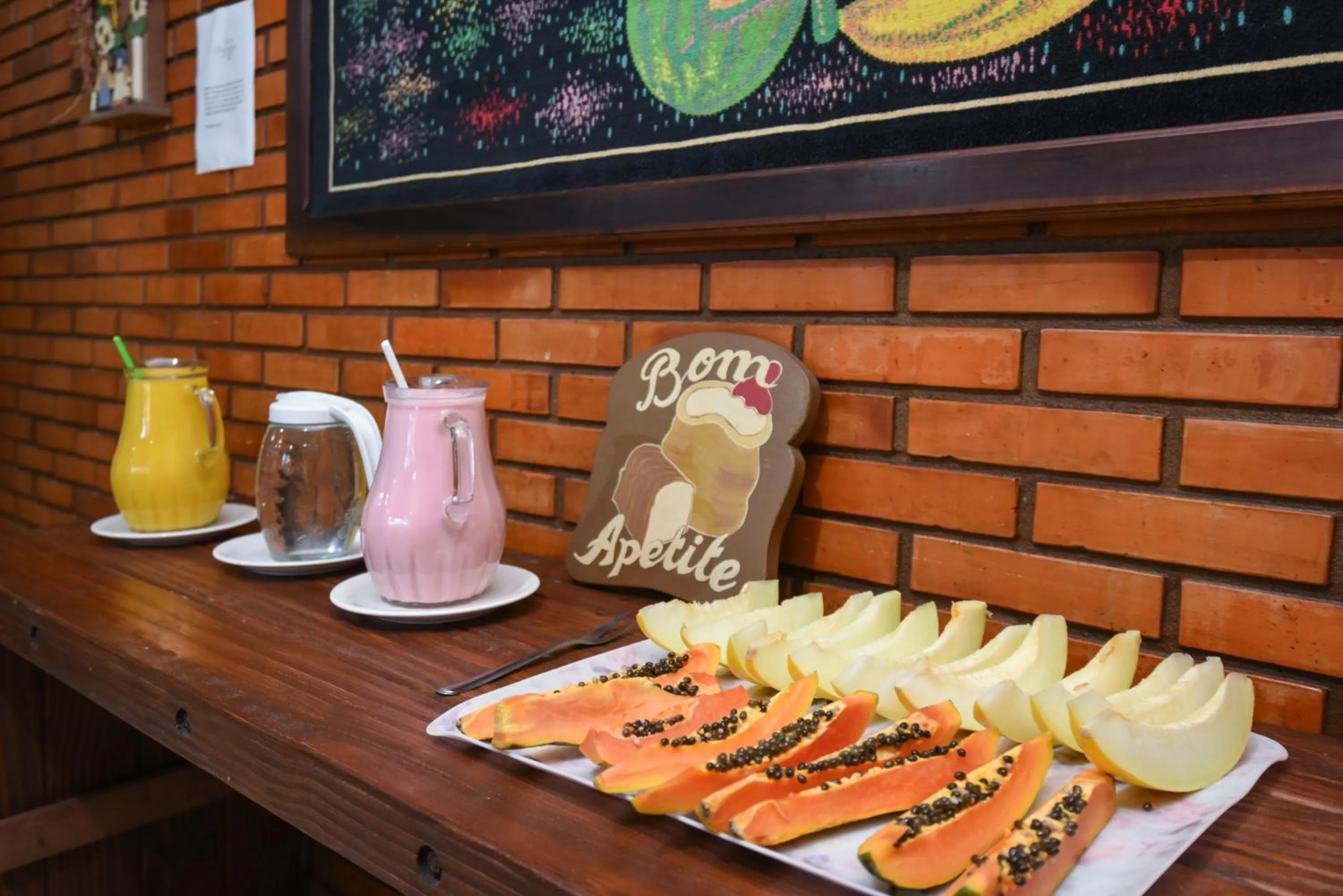 Breakfast in Hotel Pequenino