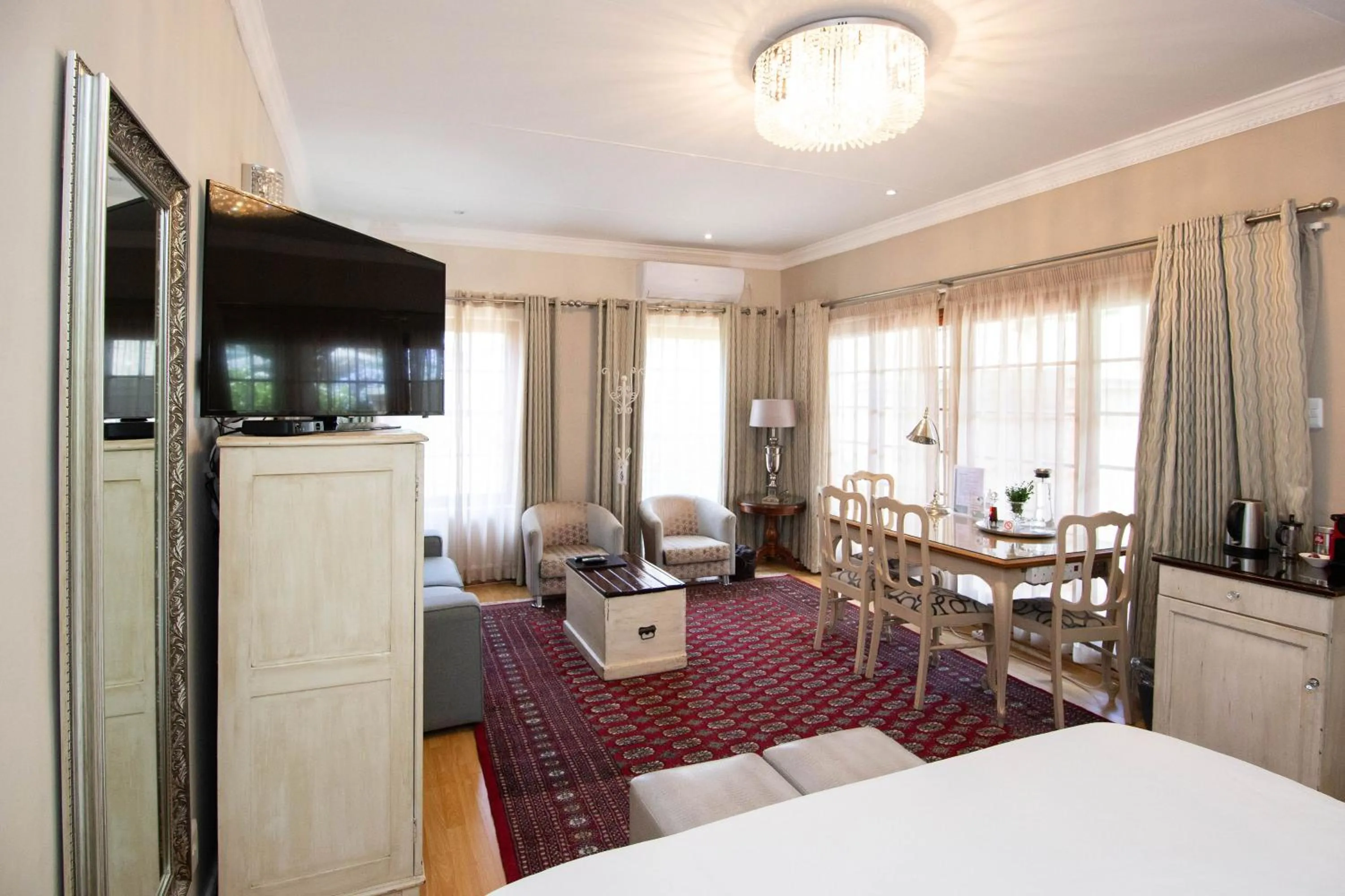 Bed in Oleander Guest House