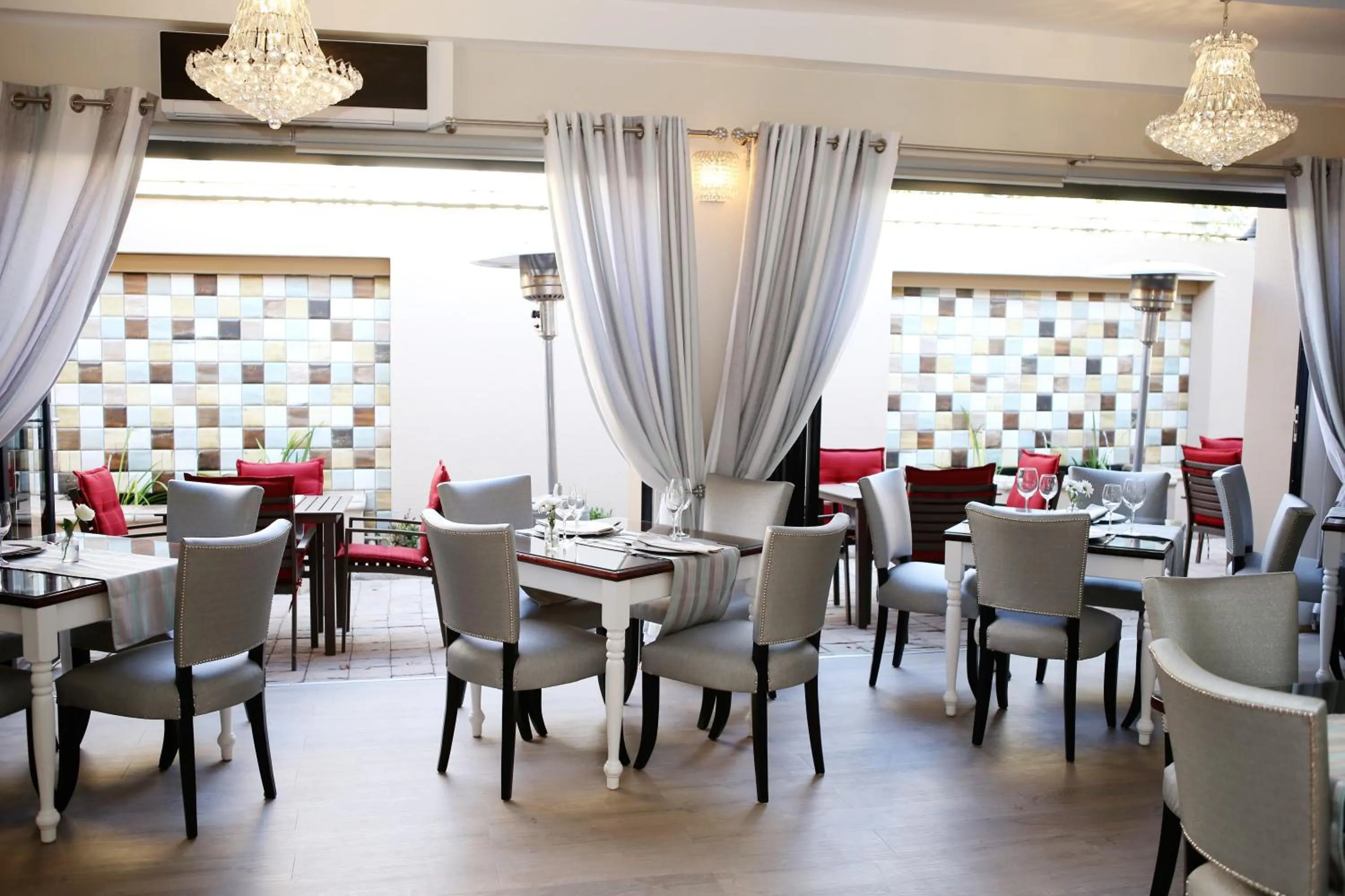 Restaurant/places to eat in Oleander Guest House