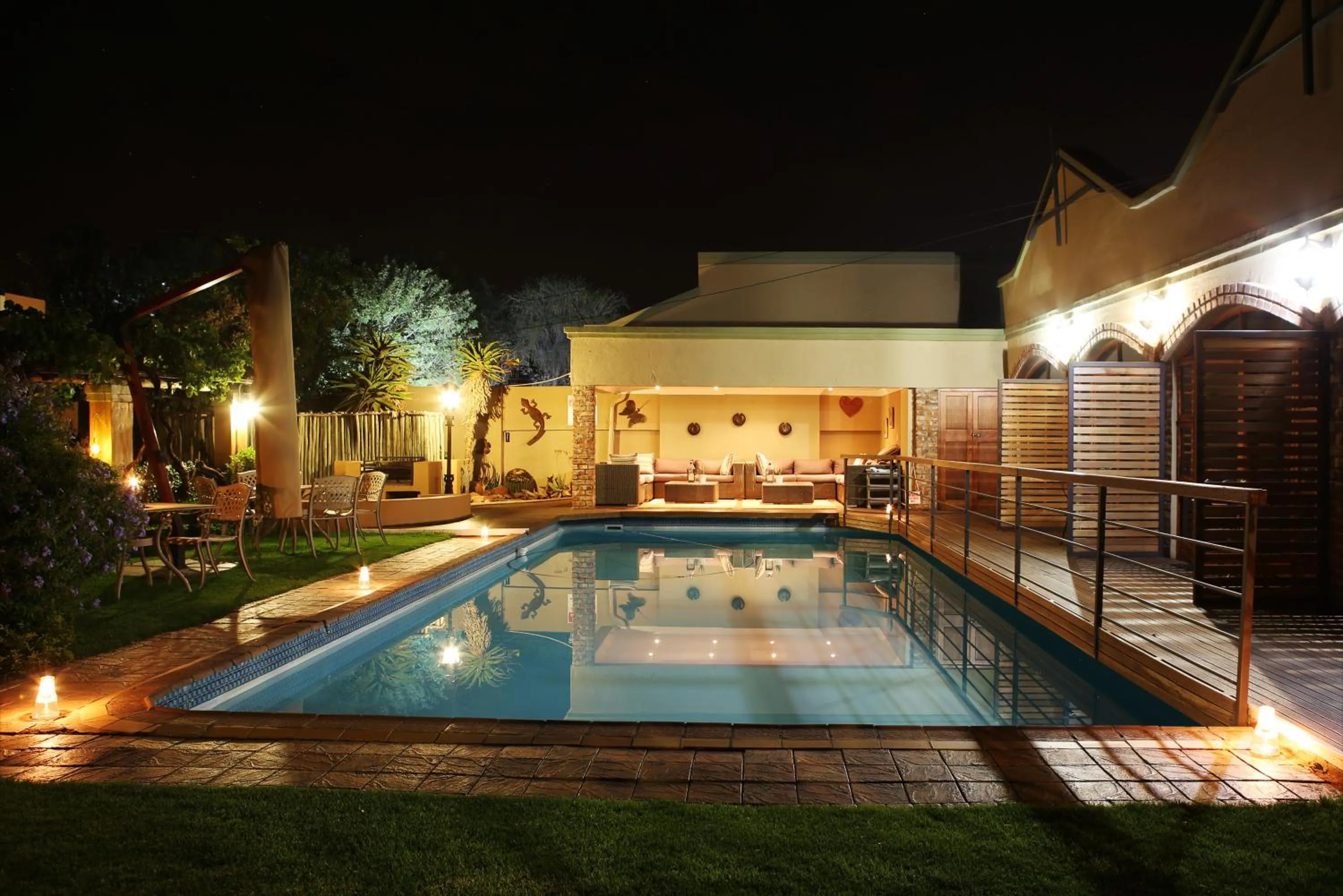 Swimming pool in Oleander Guest House
