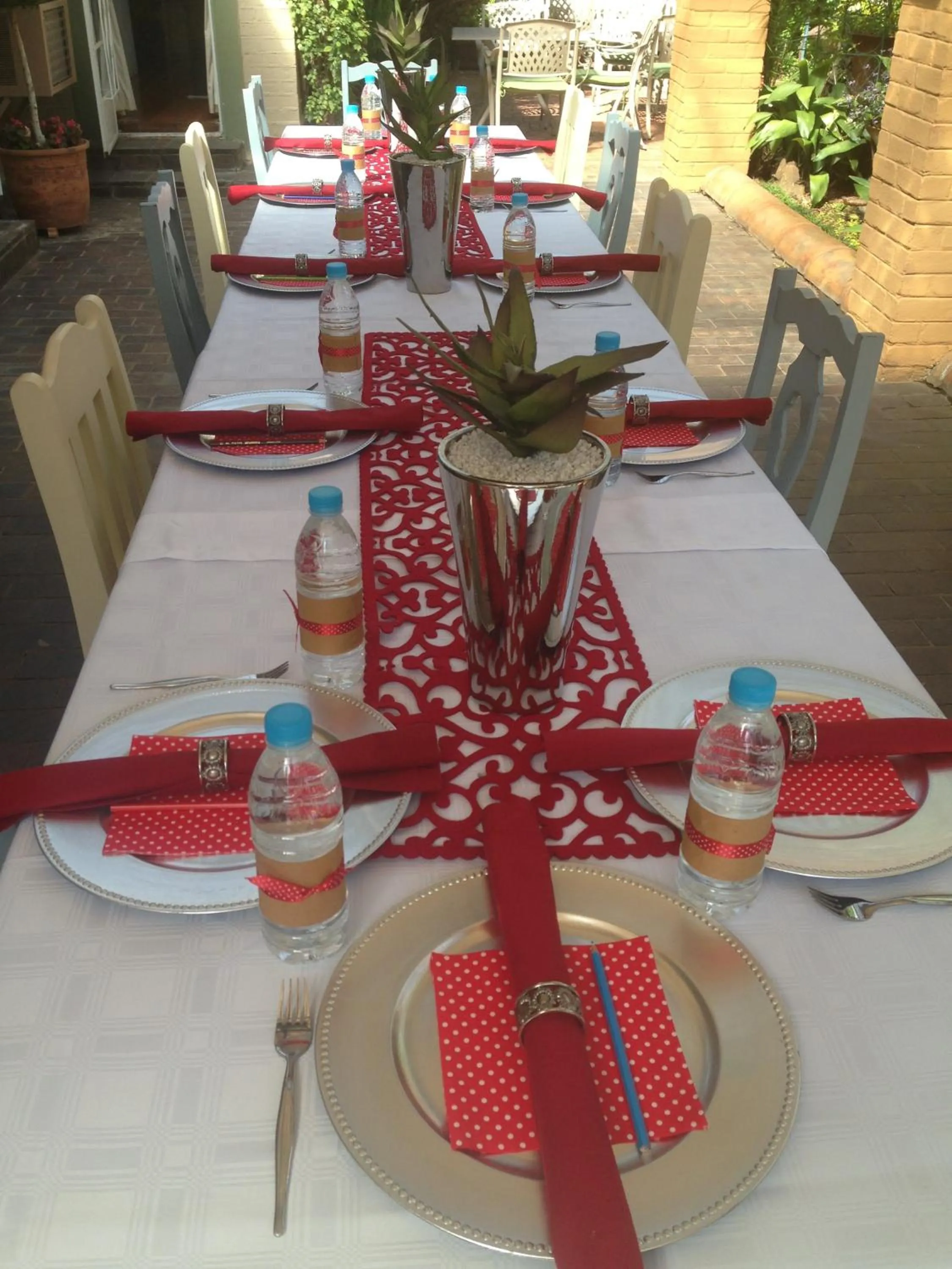 Restaurant/places to eat in Oleander Guest House