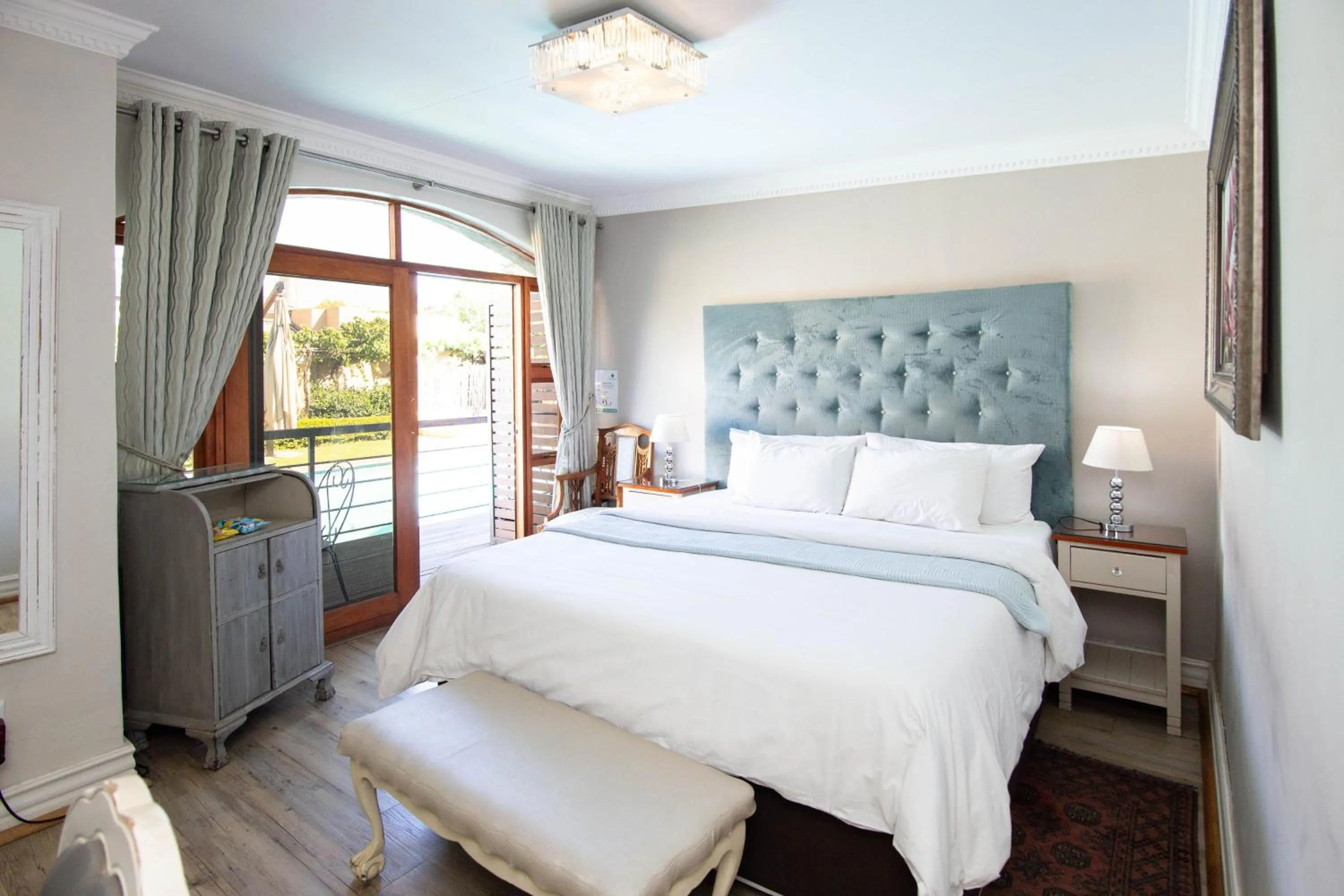 Patio, Bed in Oleander Guest House