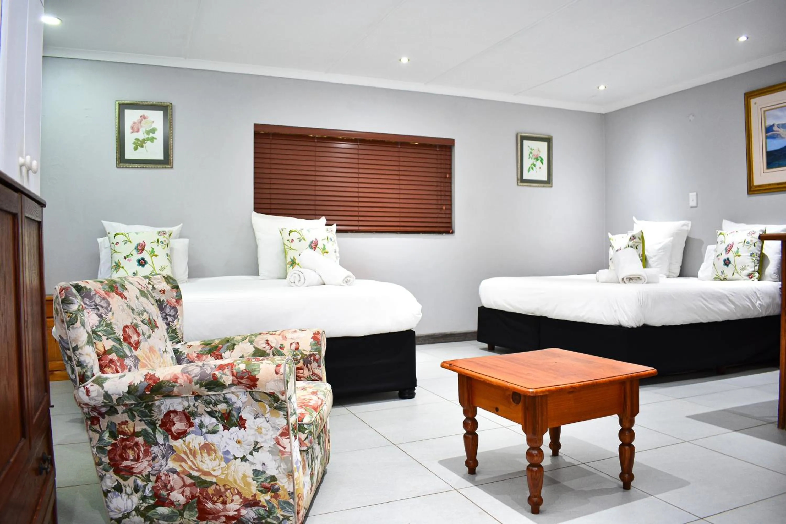 Bed in Heroes Garden Lodge