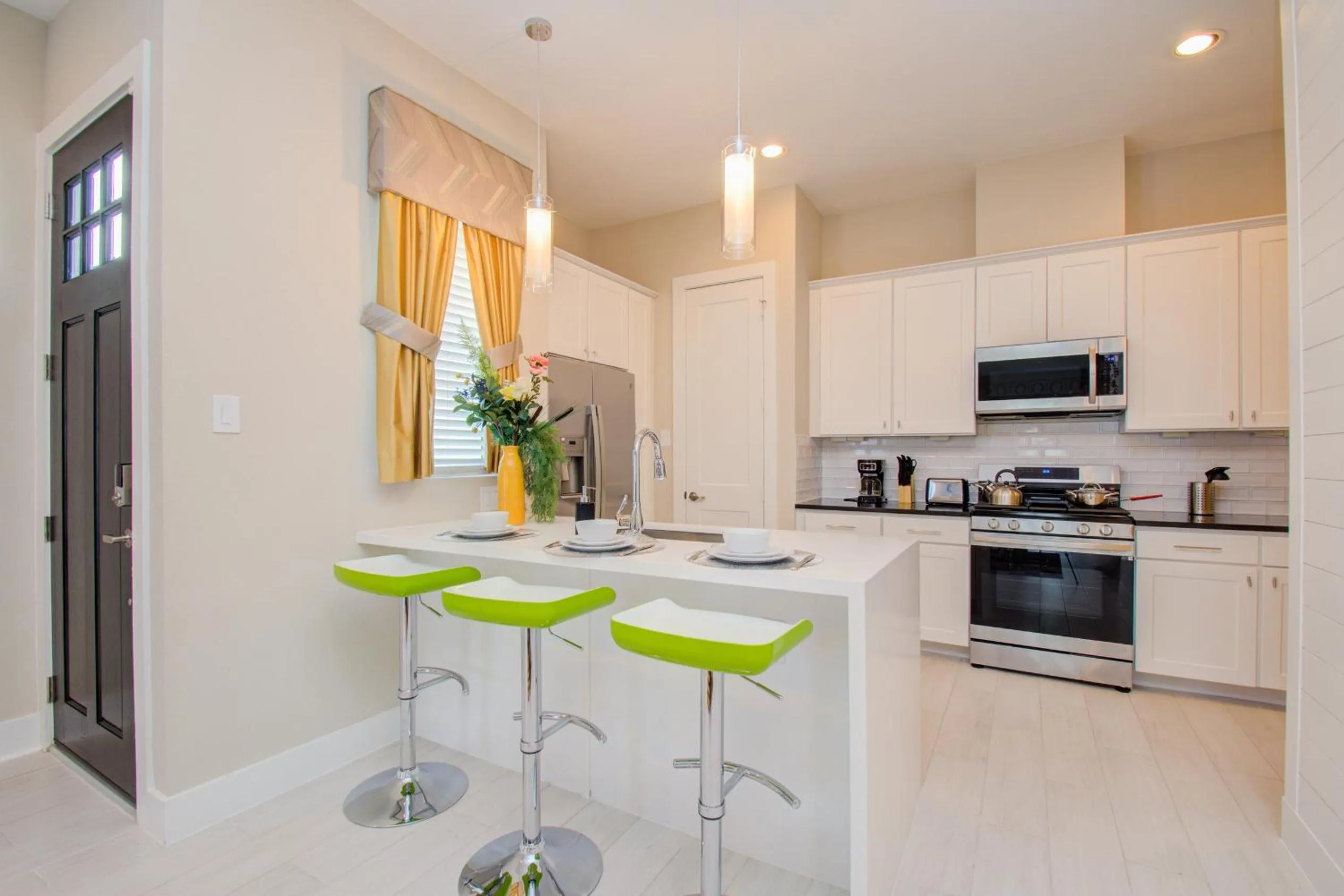 Dining area in Elegant East Downtown House Houston TX