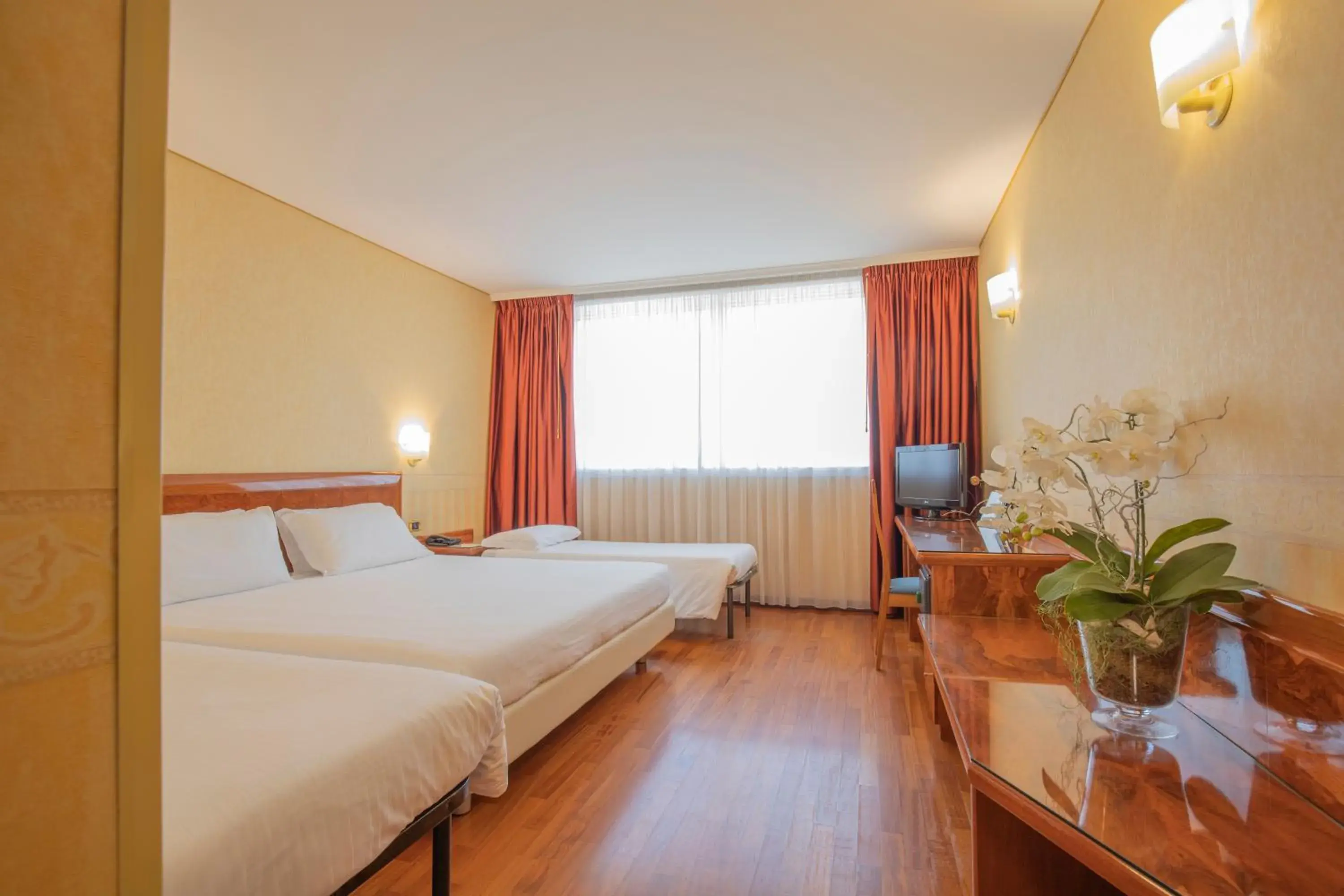 Quadruple Room in Montresor Hotel Tower Quadruple Room in Montresor Hotel Tower