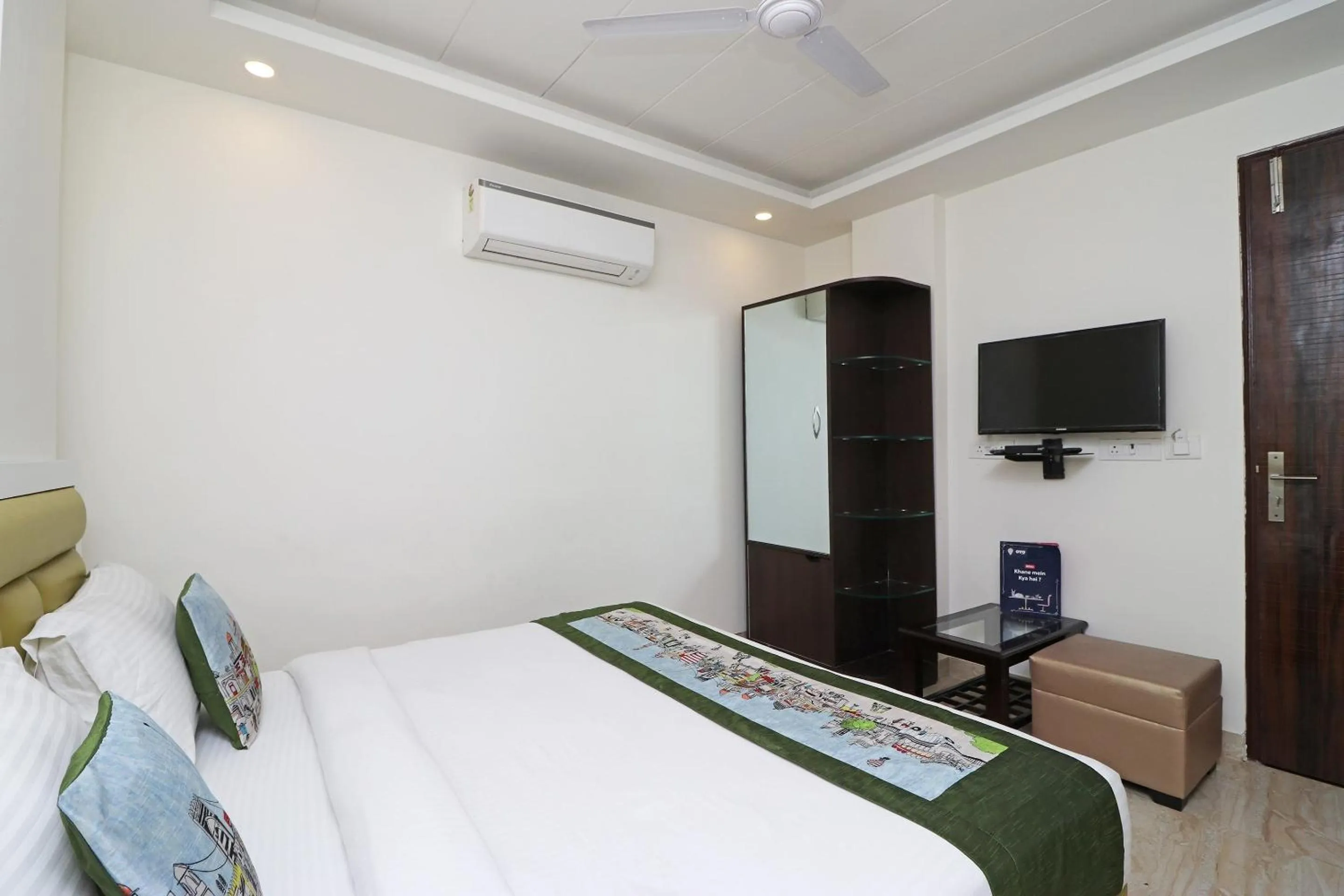 Bedroom, Bed in Collection O Ramhan