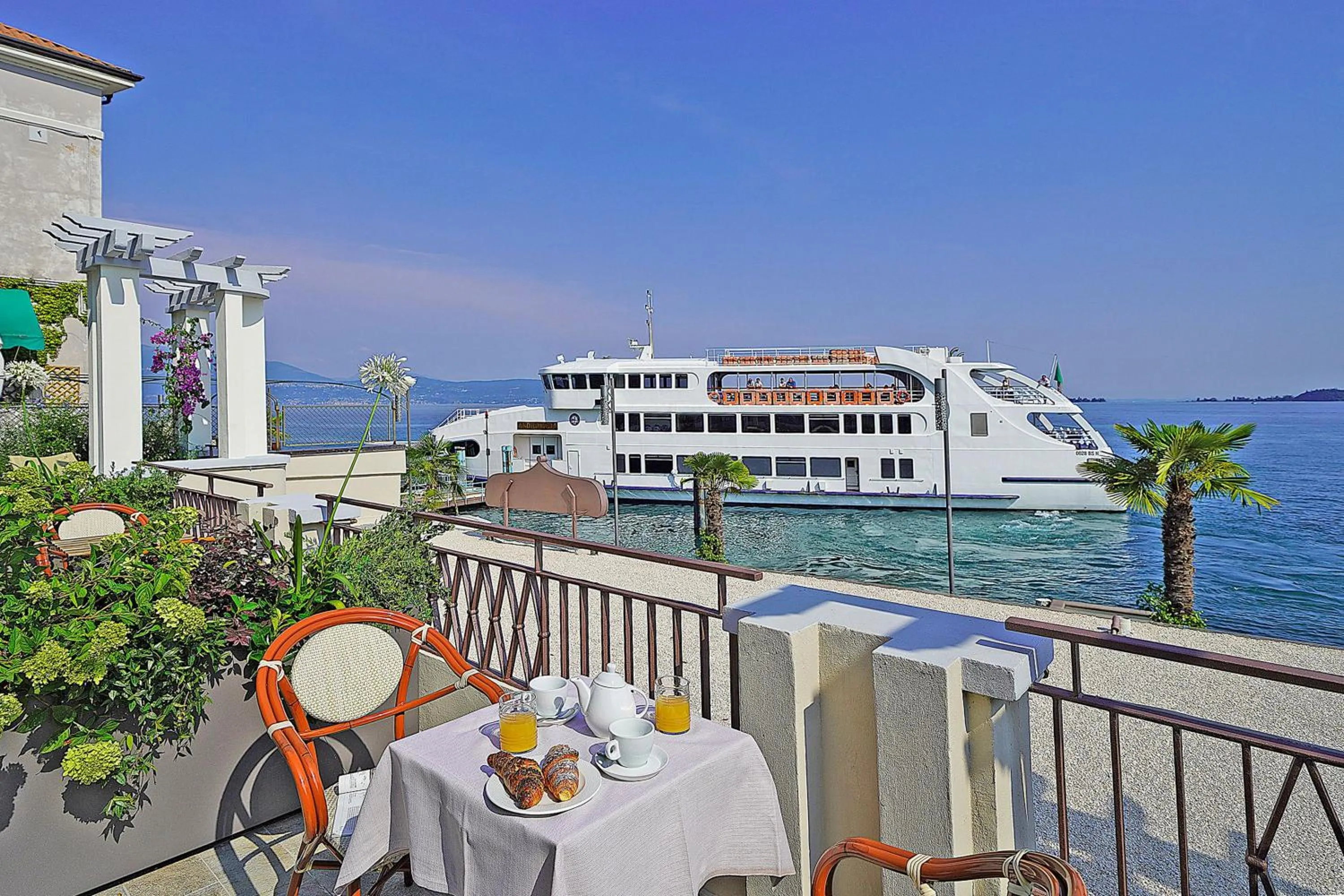 View (from property/room) in Hotel Du Lac Gardone Riviera