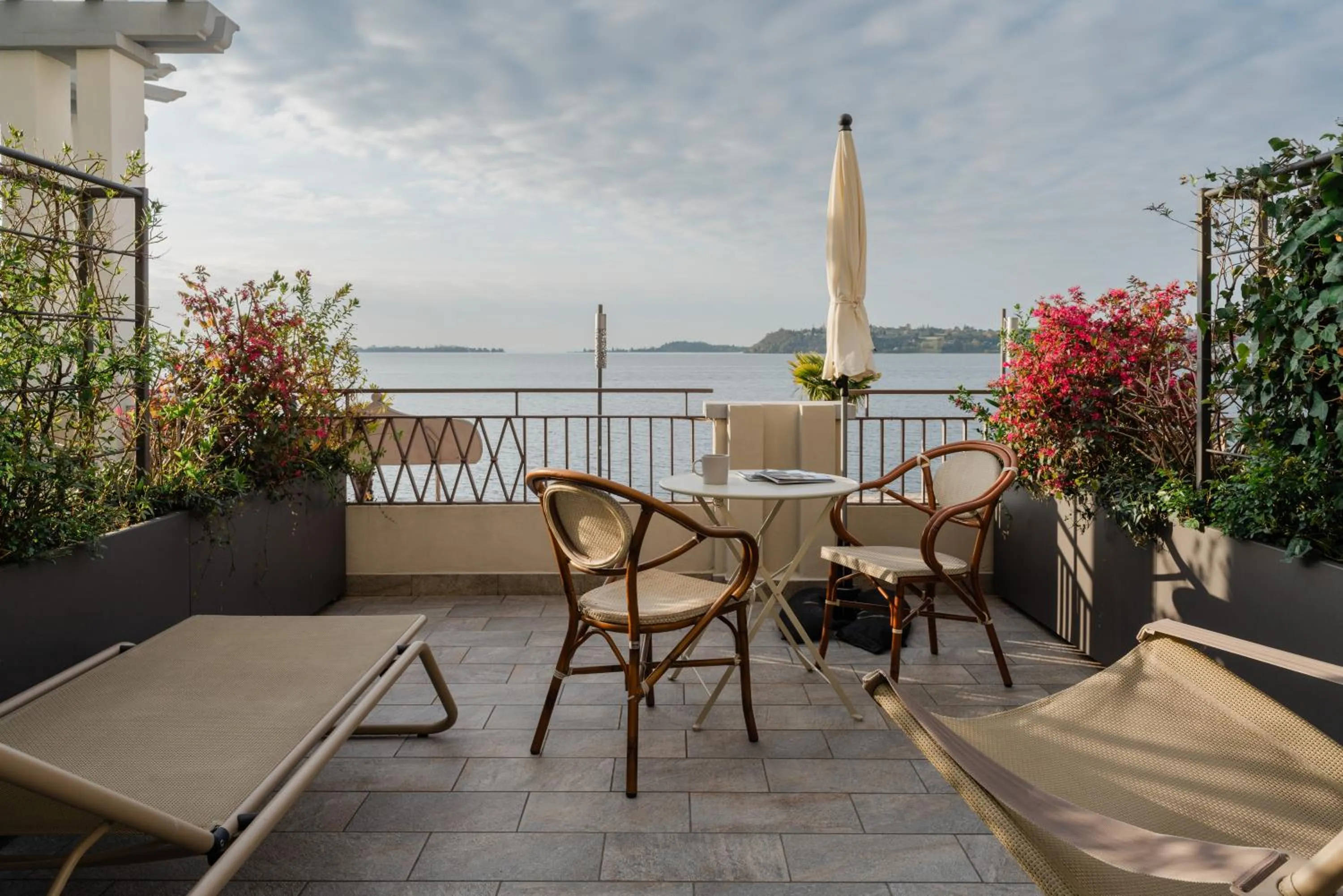 Balcony/Terrace in Hotel Du Lac Gardone Riviera