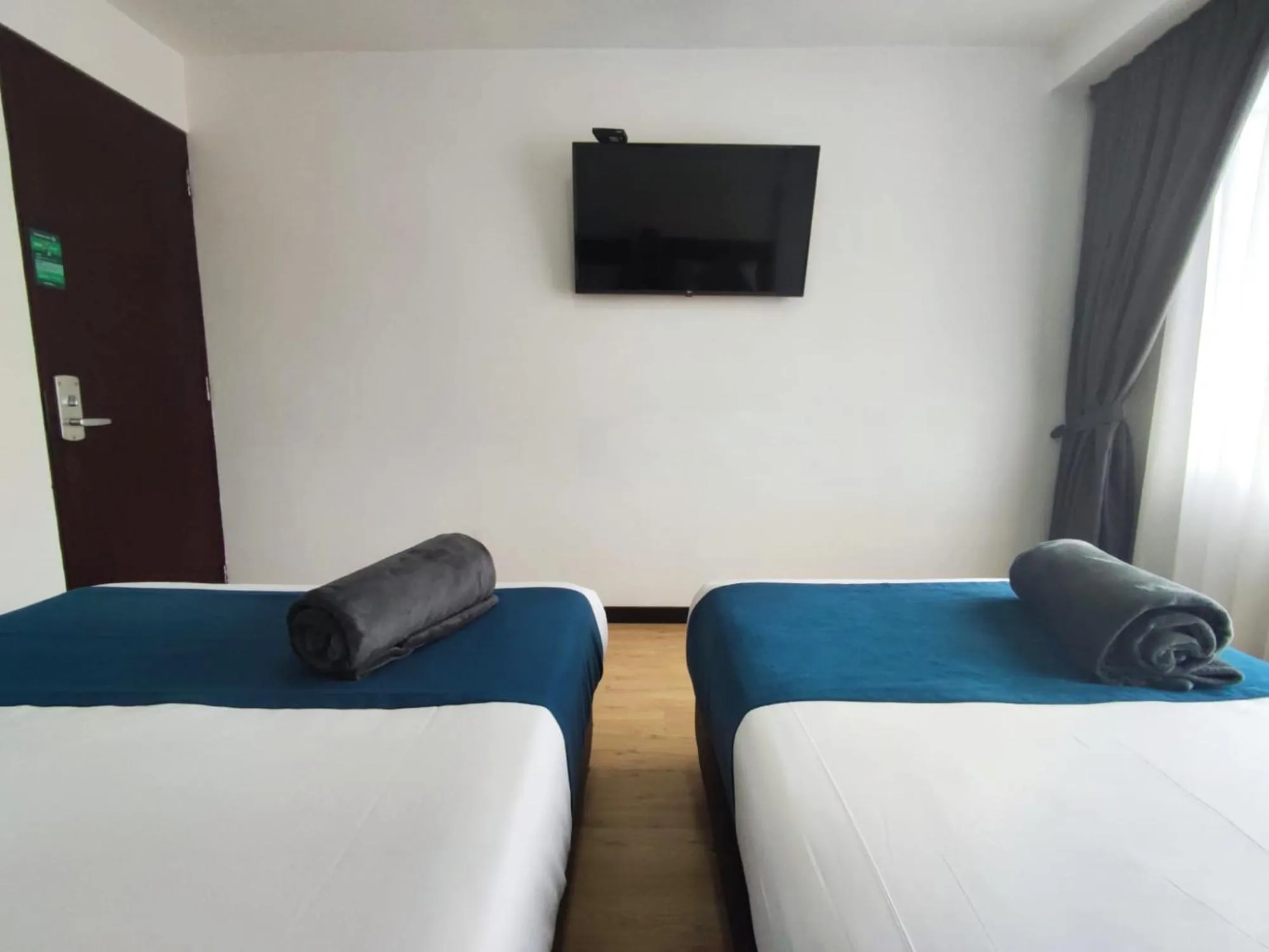 TV and multimedia, Bed in Hotel CGH Bogota Airport