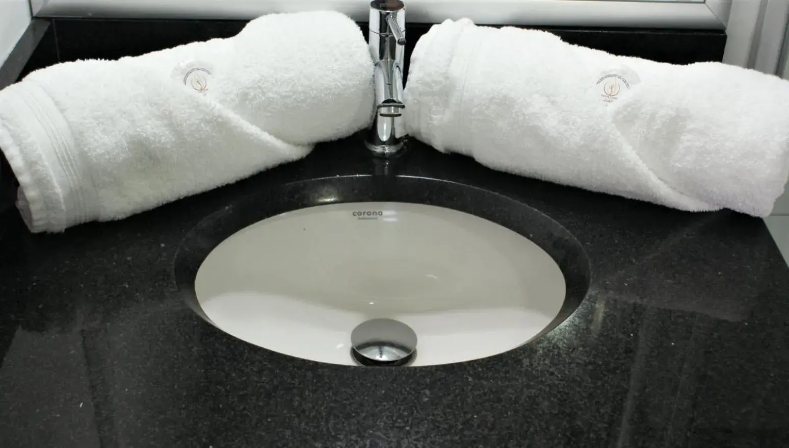 King Room in Hotel CGH Bogota Airport King Room in Hotel CGH Bogota Airport